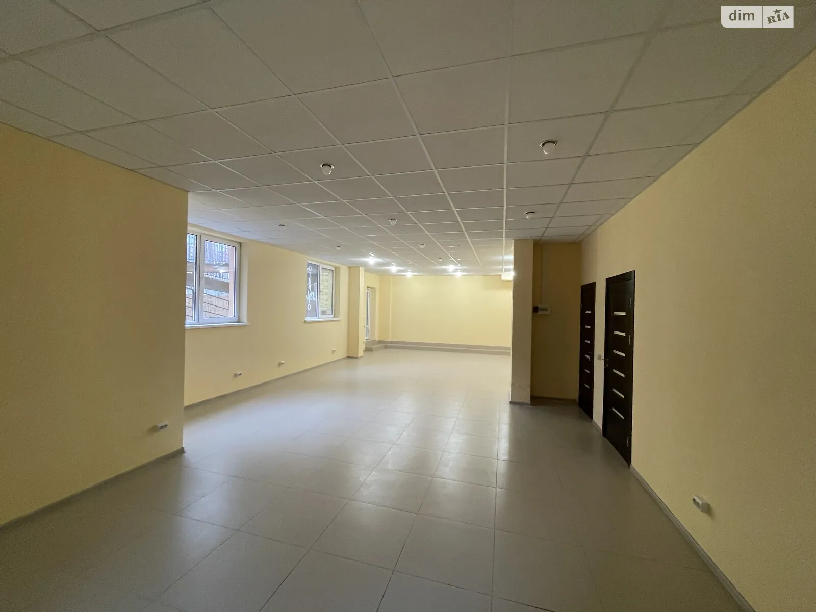 Продається приміщення вільного призначення 92 кв. м в 16-поверховій будівлі, цена: 75000 $ - фото 1