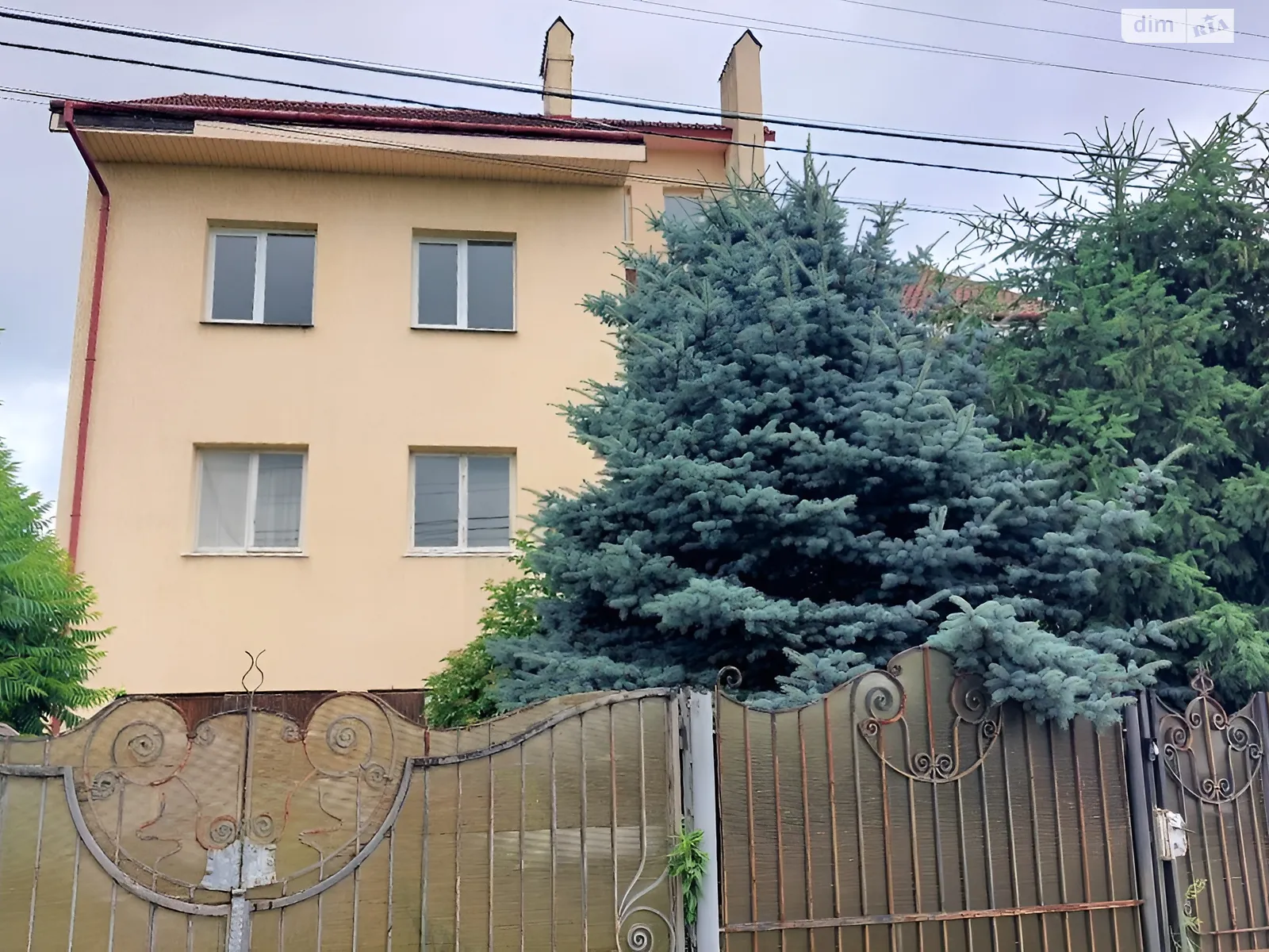 Продается дом на 3 этажа 435 кв. м с участком, цена: 160000 $ - фото 1