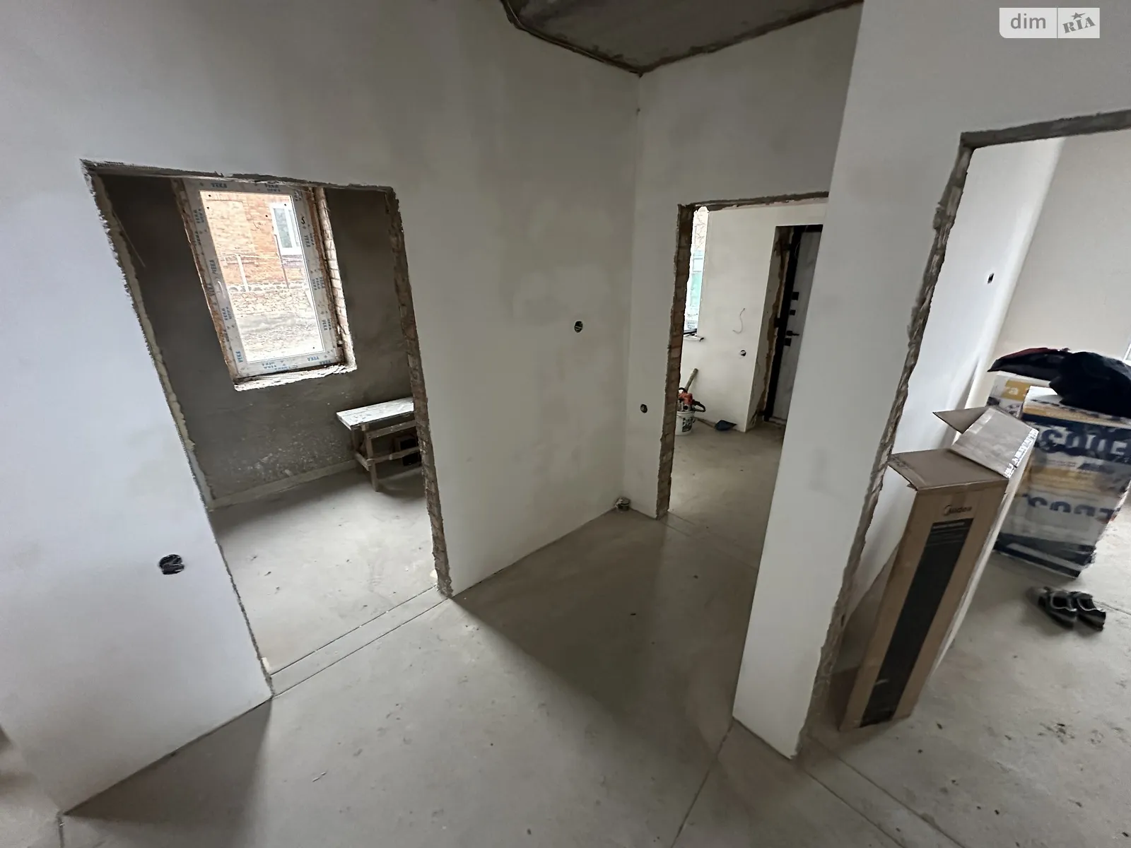 Продается дом на 2 этажа 138 кв. м с бассейном, цена: 150000 $ - фото 1