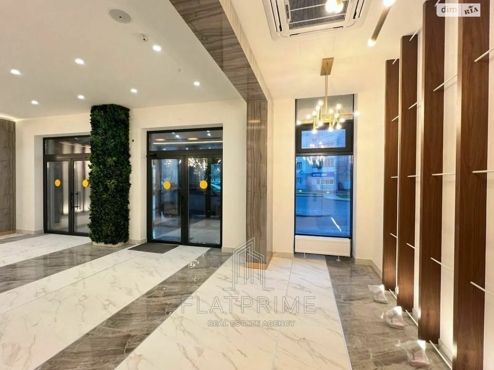Продається 3-кімнатна квартира 107 кв. м у Києві, вул. Звіринецька, 72 - фото 1