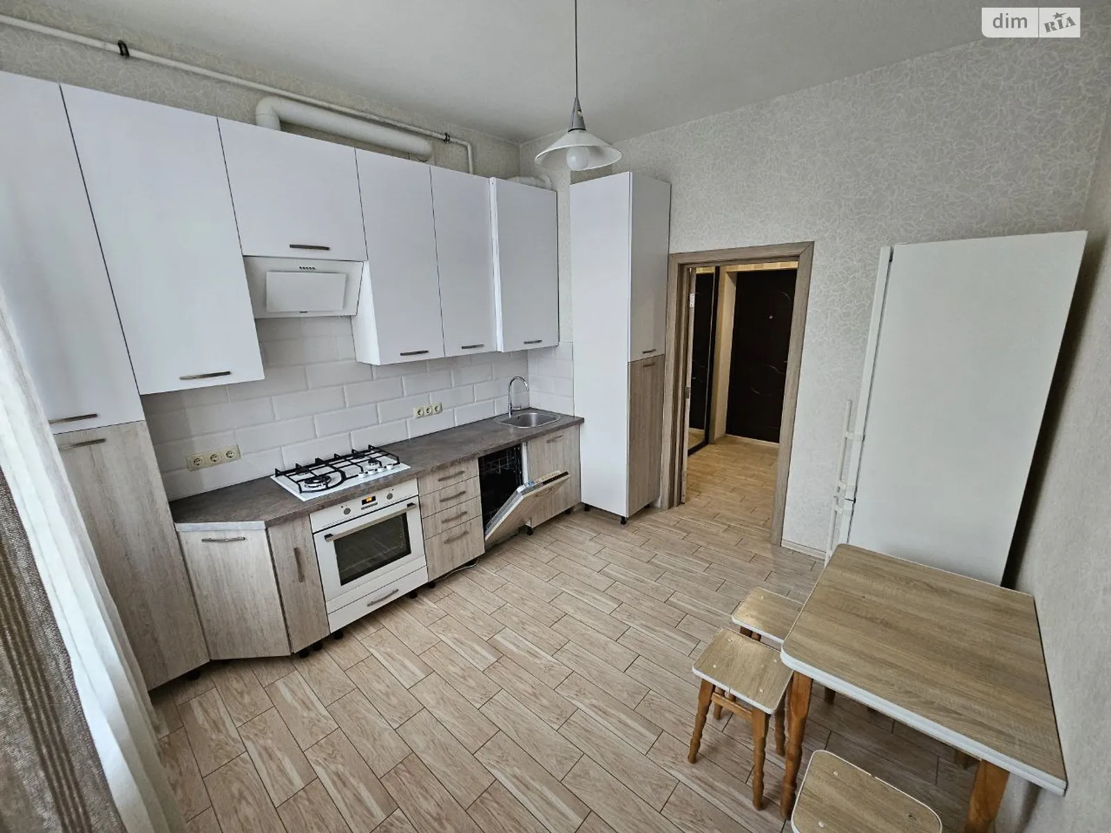 Сдается в аренду 1-комнатная квартира 42 кв. м в Винниках, ул. Винная Гора - фото 1