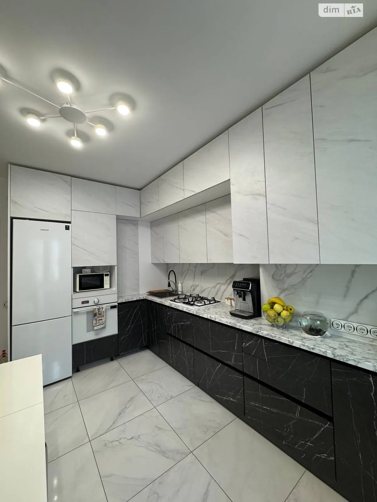 Продается 3-комнатная квартира 87.3 кв. м в Винниках, ул. Кольцевая, 12 - фото 1