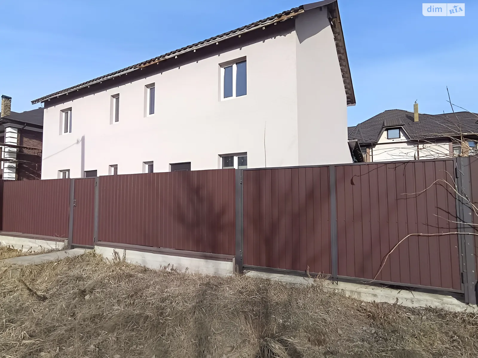 Продается дом на 2 этажа 260 кв. м с садом, цена: 192000 $ - фото 1