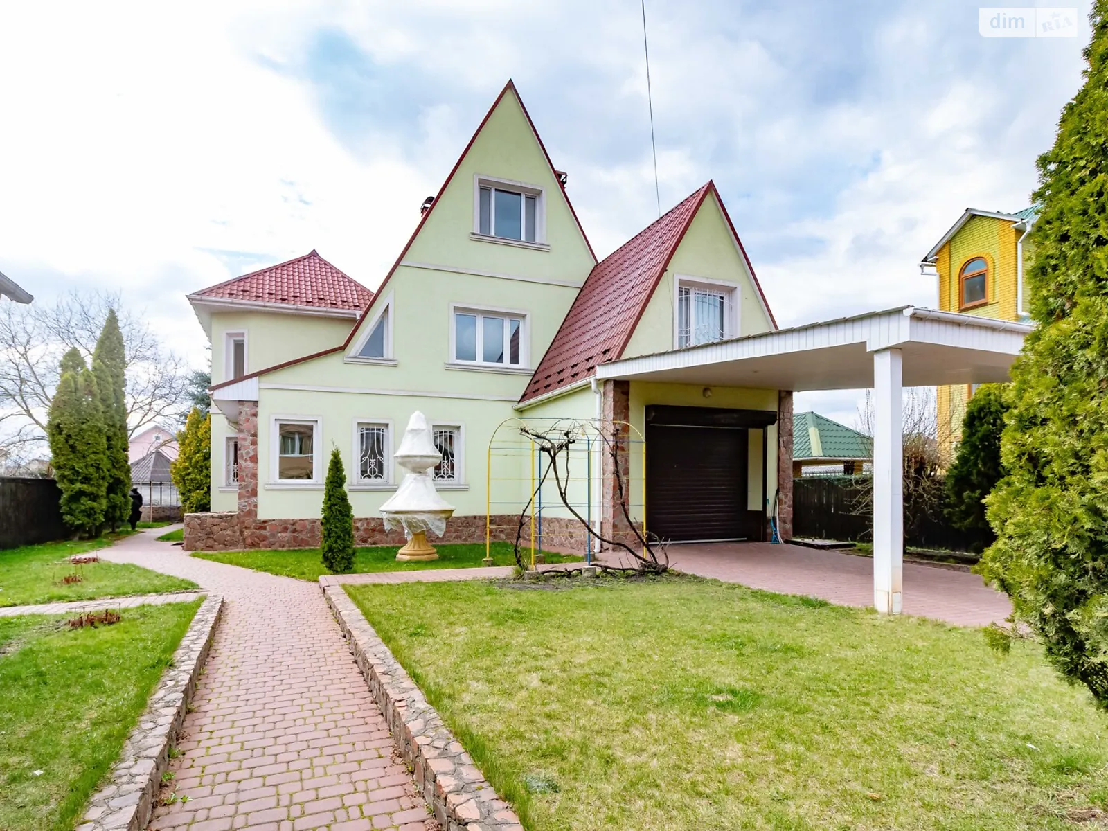 Продается дом на 3 этажа 356.6 кв. м с балконом, цена: 185000 $ - фото 1