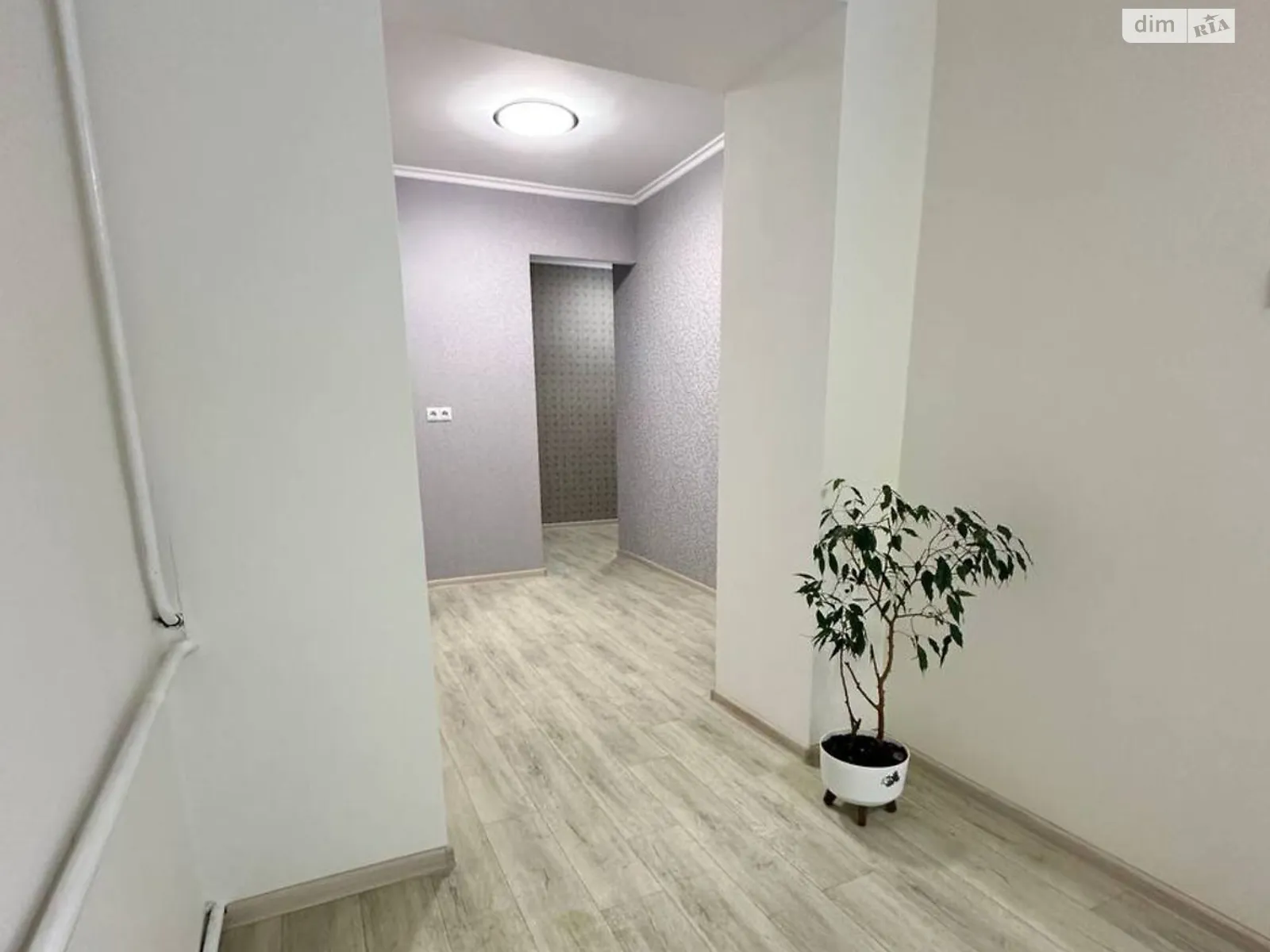 Продается 1-комнатная квартира 56 кв. м в Хмельницком, ул. Пилотская, 76 - фото 1