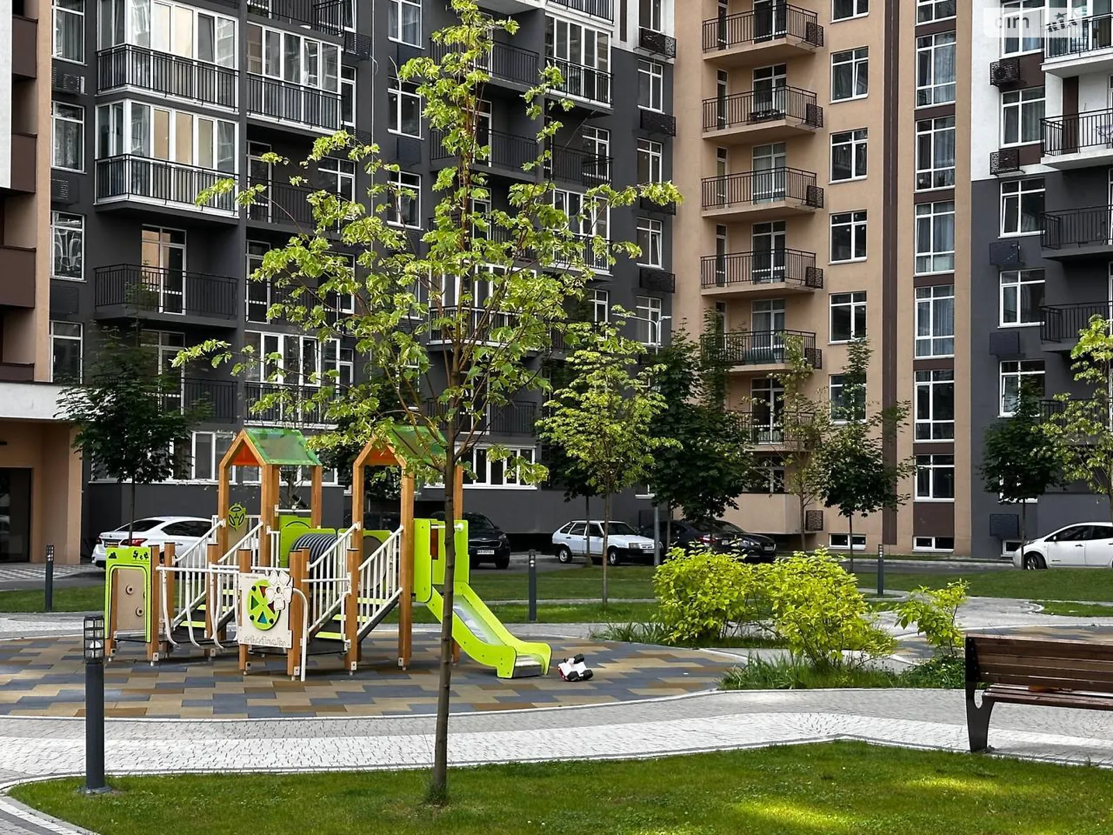 Продається 2-кімнатна квартира 72.8 кв. м у Києві, вул. Академіка Заболотного, 148В корпус 1 - фото 1