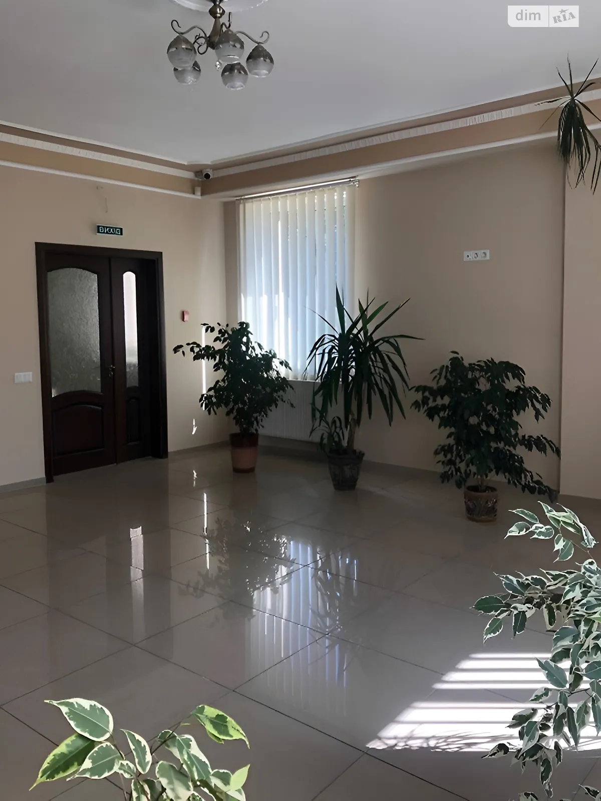 Сдается в аренду офис 10 кв. м в бизнес-центре, цена: 1000 грн - фото 1