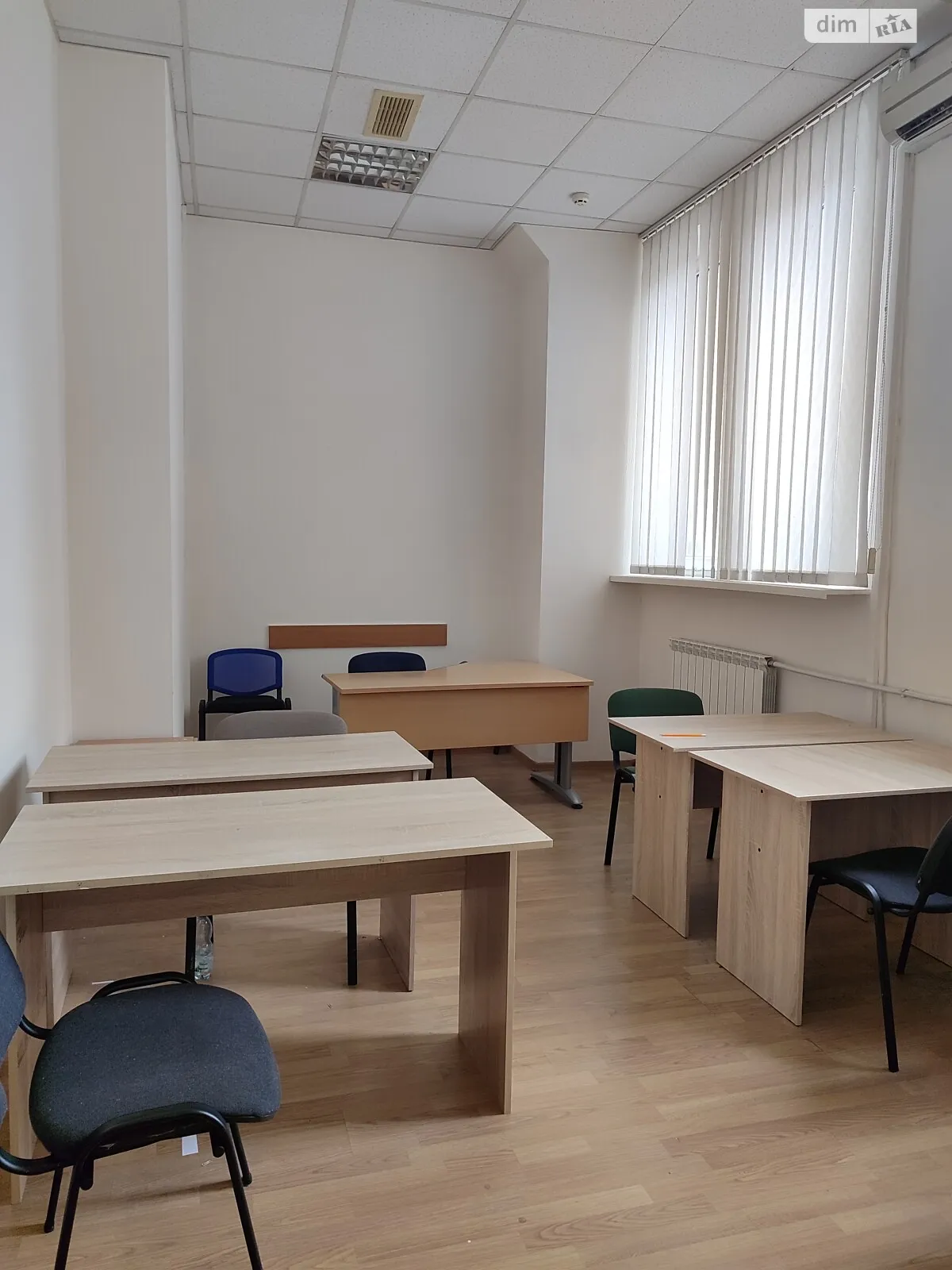 Сдается в аренду помещения свободного назначения 28 кв. м в 13-этажном здании, цена: 9800 грн - фото 1