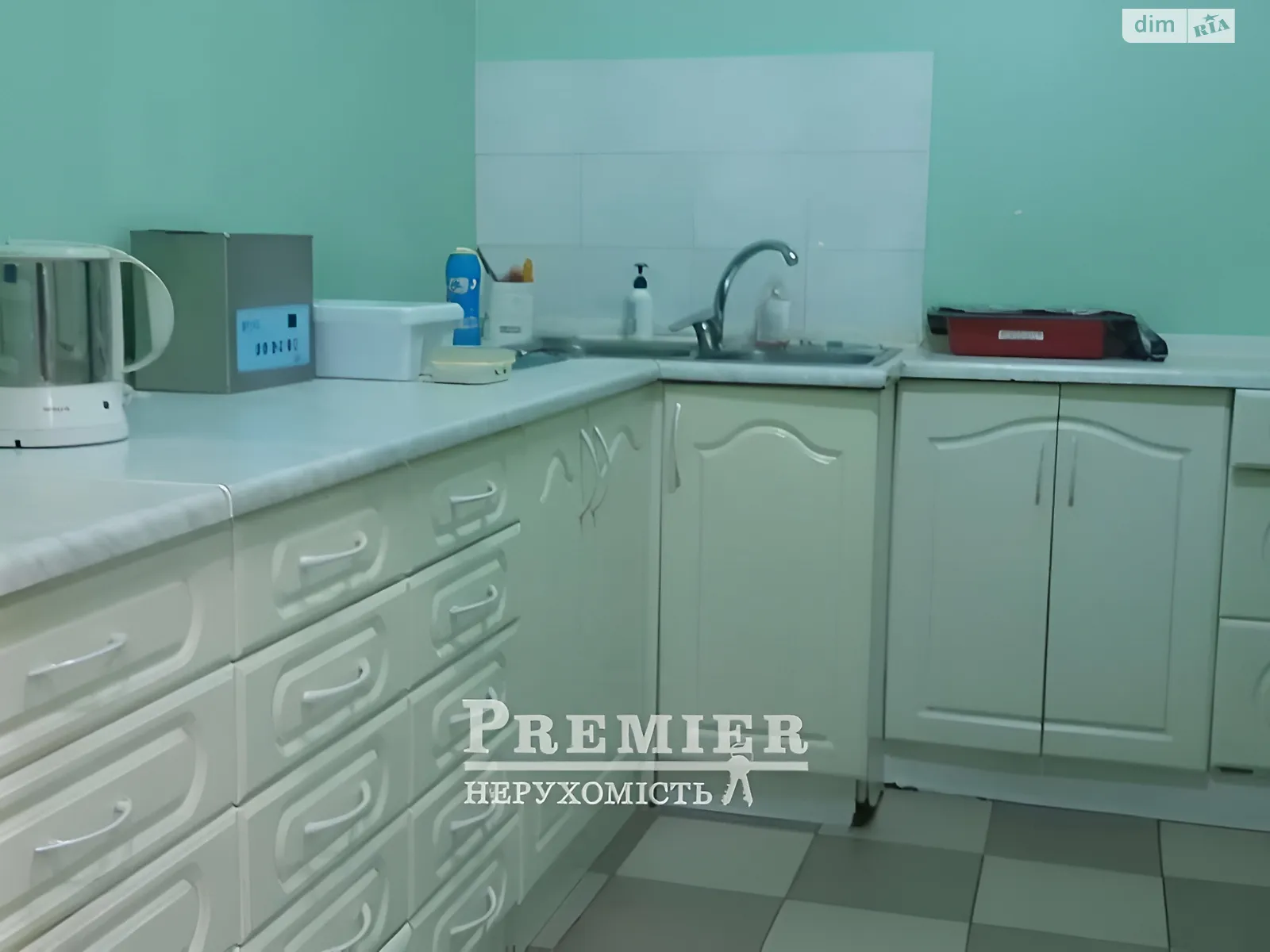 Продається офіс 100 кв. м в бізнес-центрі, цена: 150000 $ - фото 1