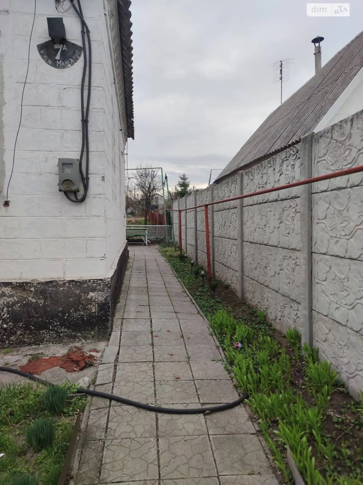 Продается одноэтажный дом 48.5 кв. м с гаражом, цена: 18000 $ - фото 1