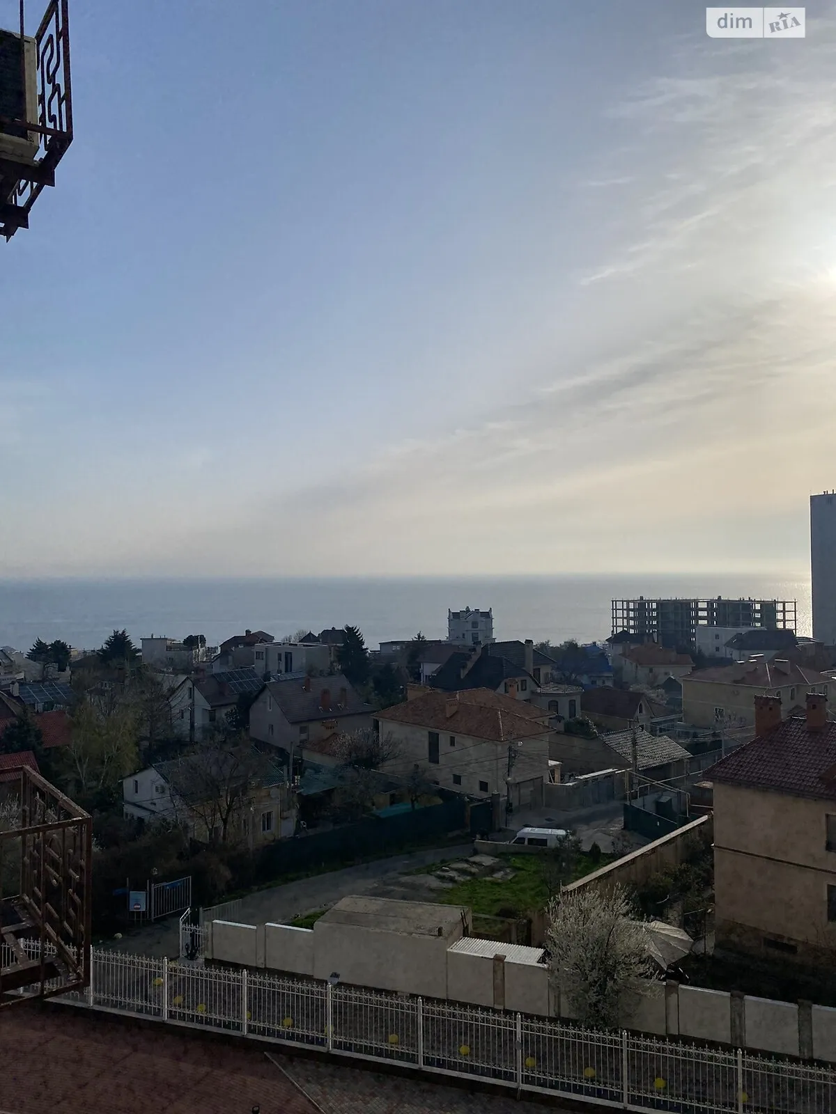 Продается 1-комнатная квартира 39 кв. м в Одессе, ул. Валерия Самофалова - фото 1