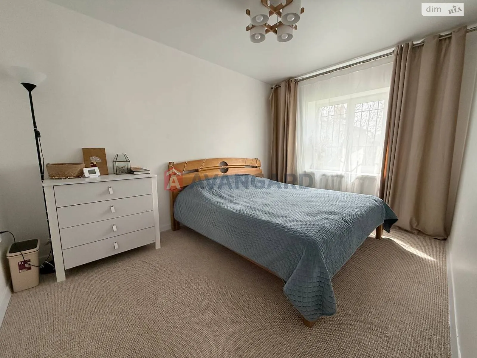 Продается дом на 2 этажа 200 кв. м с гаражом, цена: 175000 $ - фото 1