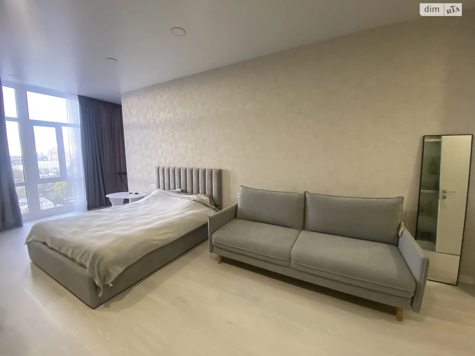 Продається 1-кімнатна квартира 40 кв. м у Одесі, Фонтанська дор., 124 - фото 1