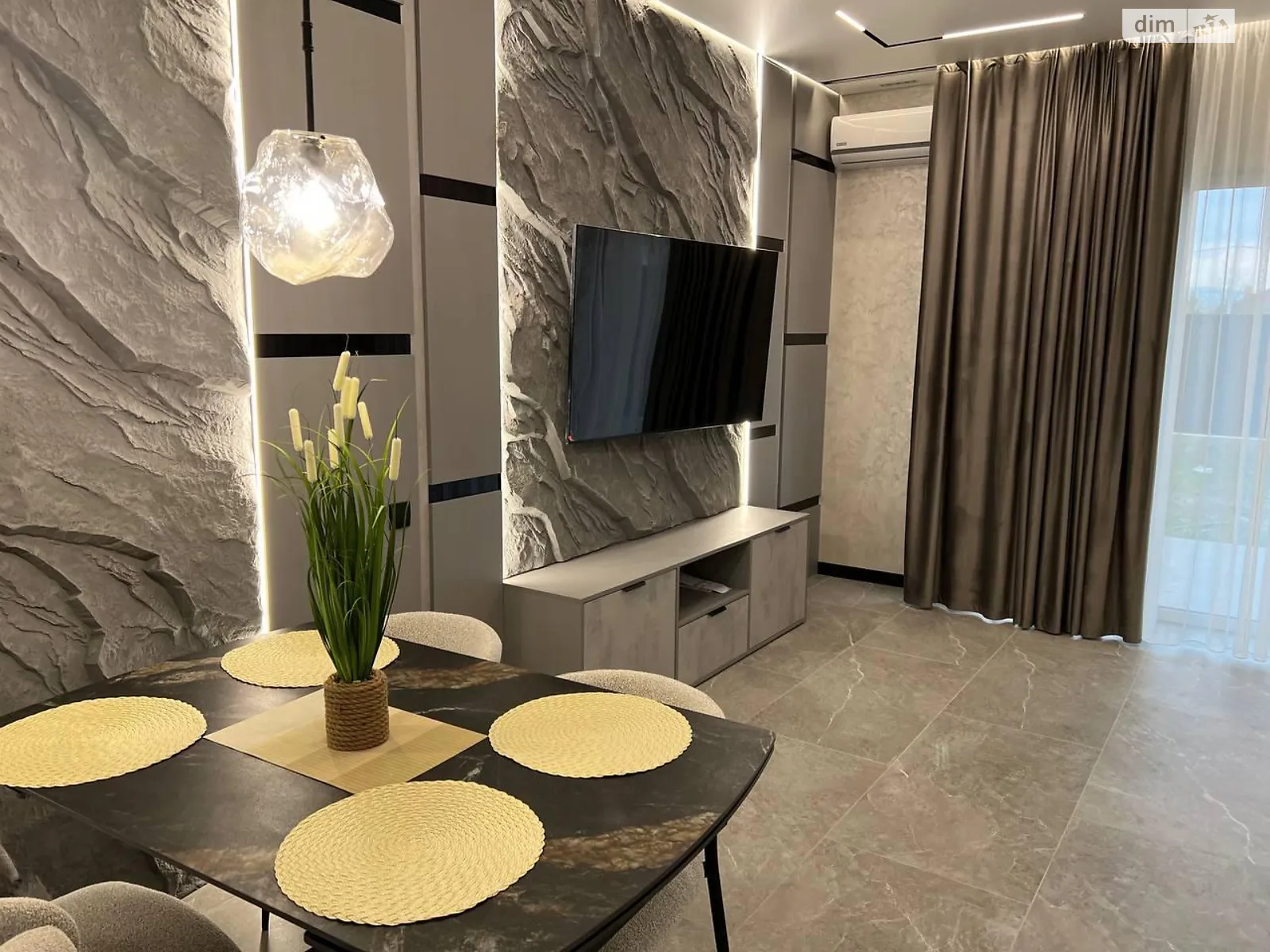 Продается дом на 2 этажа 120 кв. м с подвалом, цена: 163000 $ - фото 1