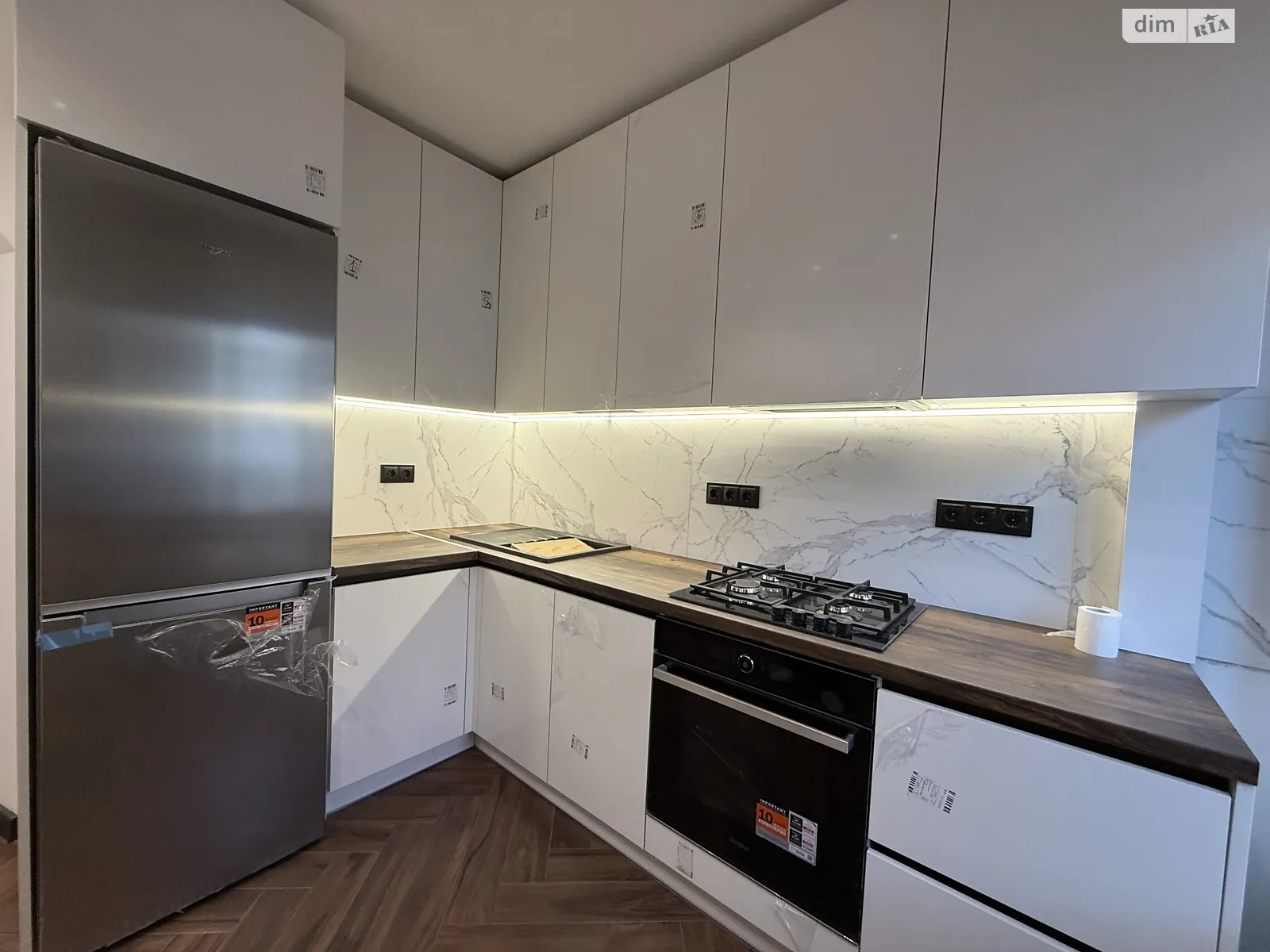 Продается 4-комнатная квартира 71.7 кв. м в Ровно, ул. Марко Вовчок - фото 1