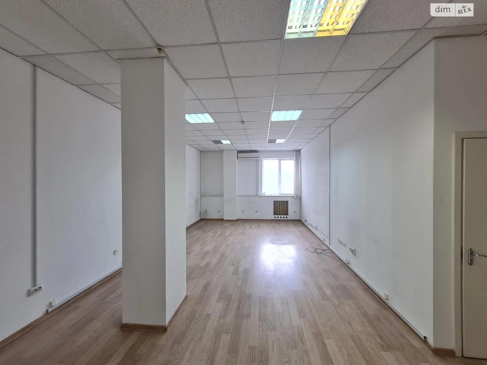Здається в оренду офіс 100 кв. м в бізнес-центрі, цена: 20000 грн - фото 1