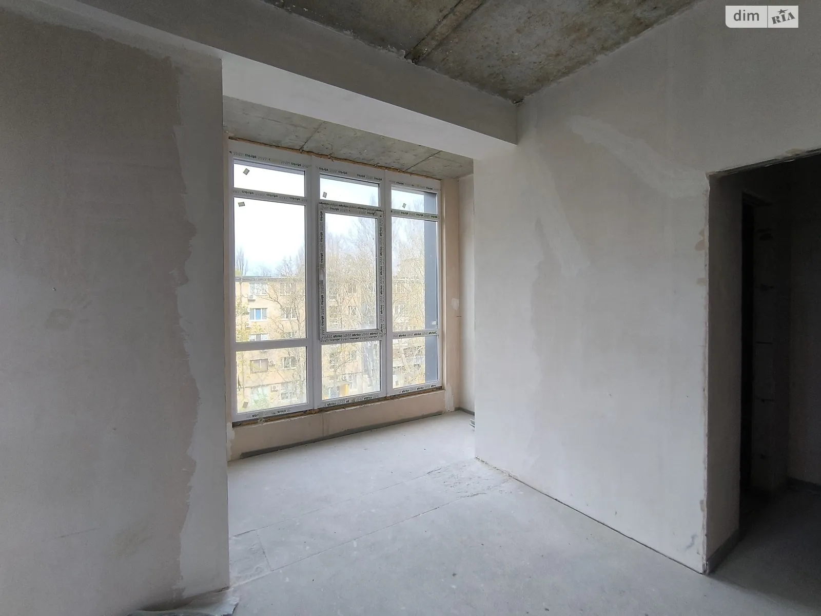 Продается 1-комнатная квартира 48 кв. м в Одессе, ул. Космонавтов, 23К - фото 1