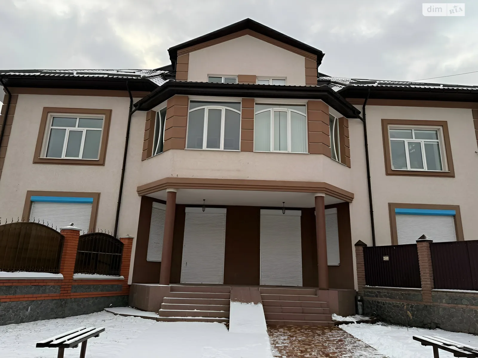 Продається будинок 2 поверховий 640 кв. м з ділянкою, цена: 210000 $ - фото 1