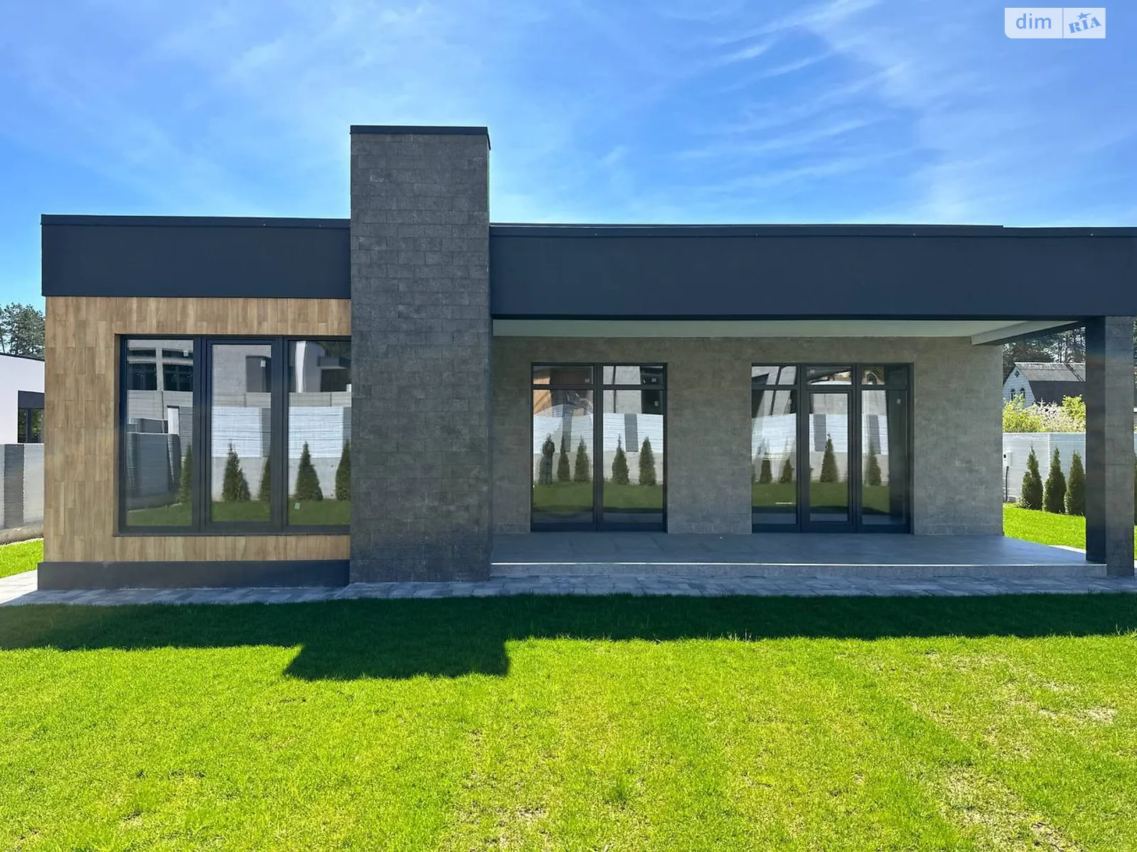Продається одноповерховий будинок 168 кв. м з каміном, цена: 190000 $ - фото 1
