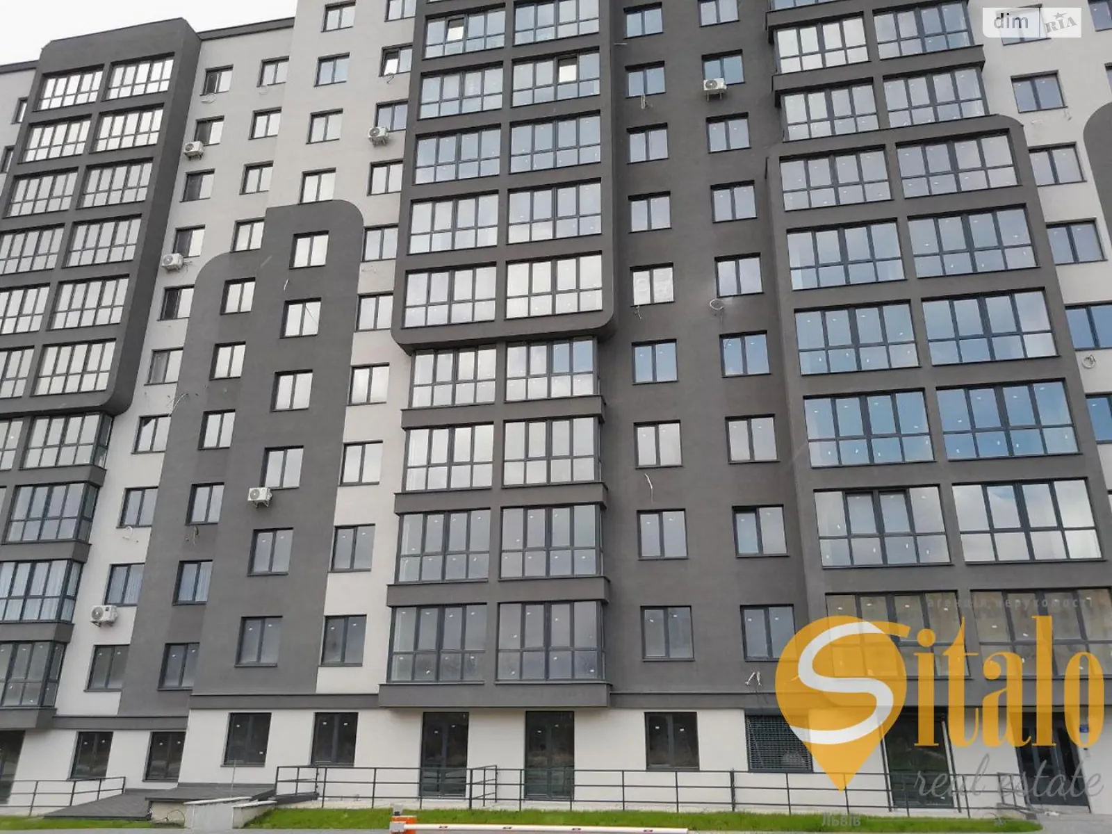 Продається 1-кімнатна квартира 53 кв. м у Львові, вул. Роксоляни - фото 1