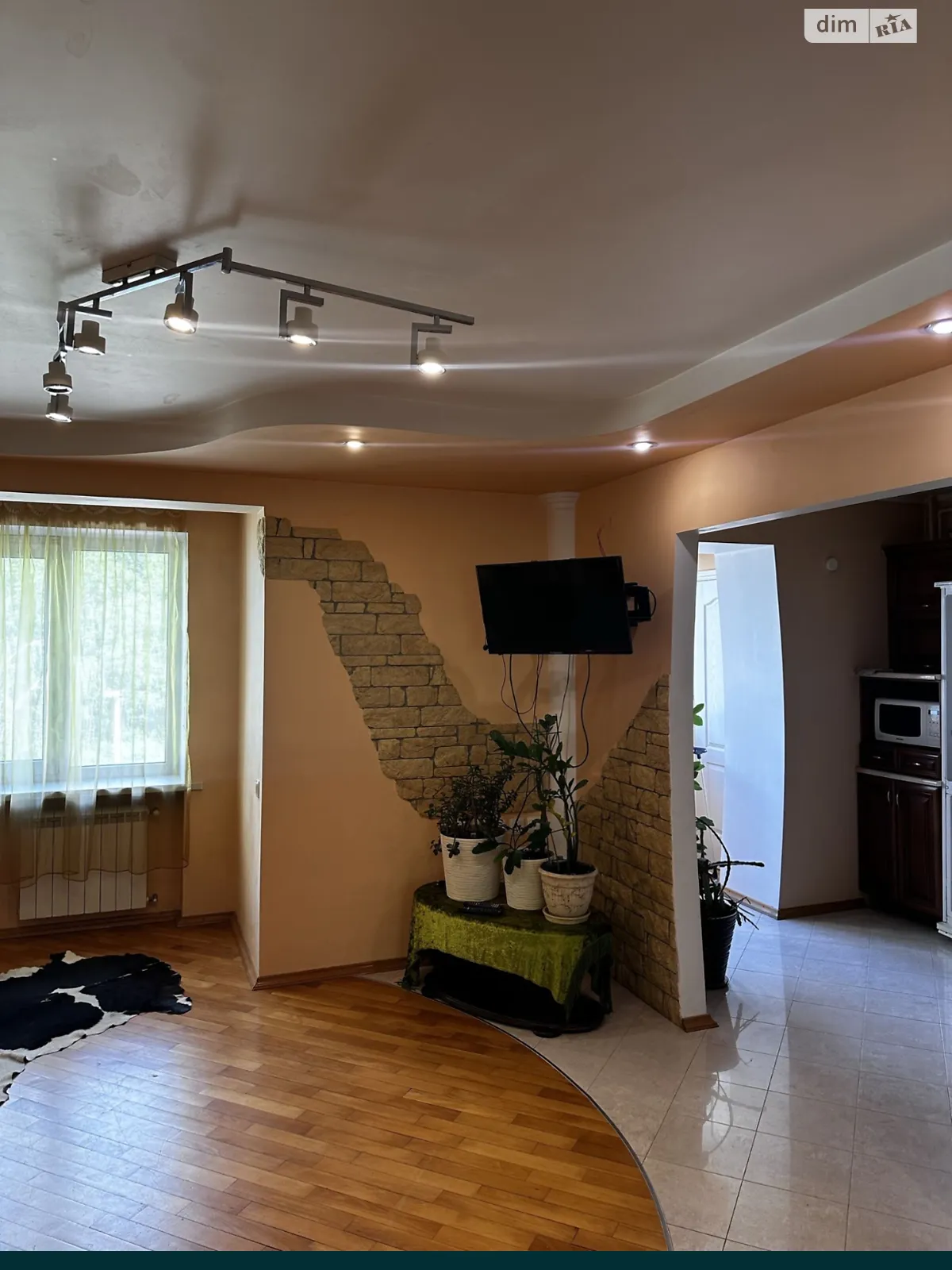 Здається в оренду 3-кімнатна квартира 72 кв. м у Львові, вул. Під Голоском, 17В - фото 1