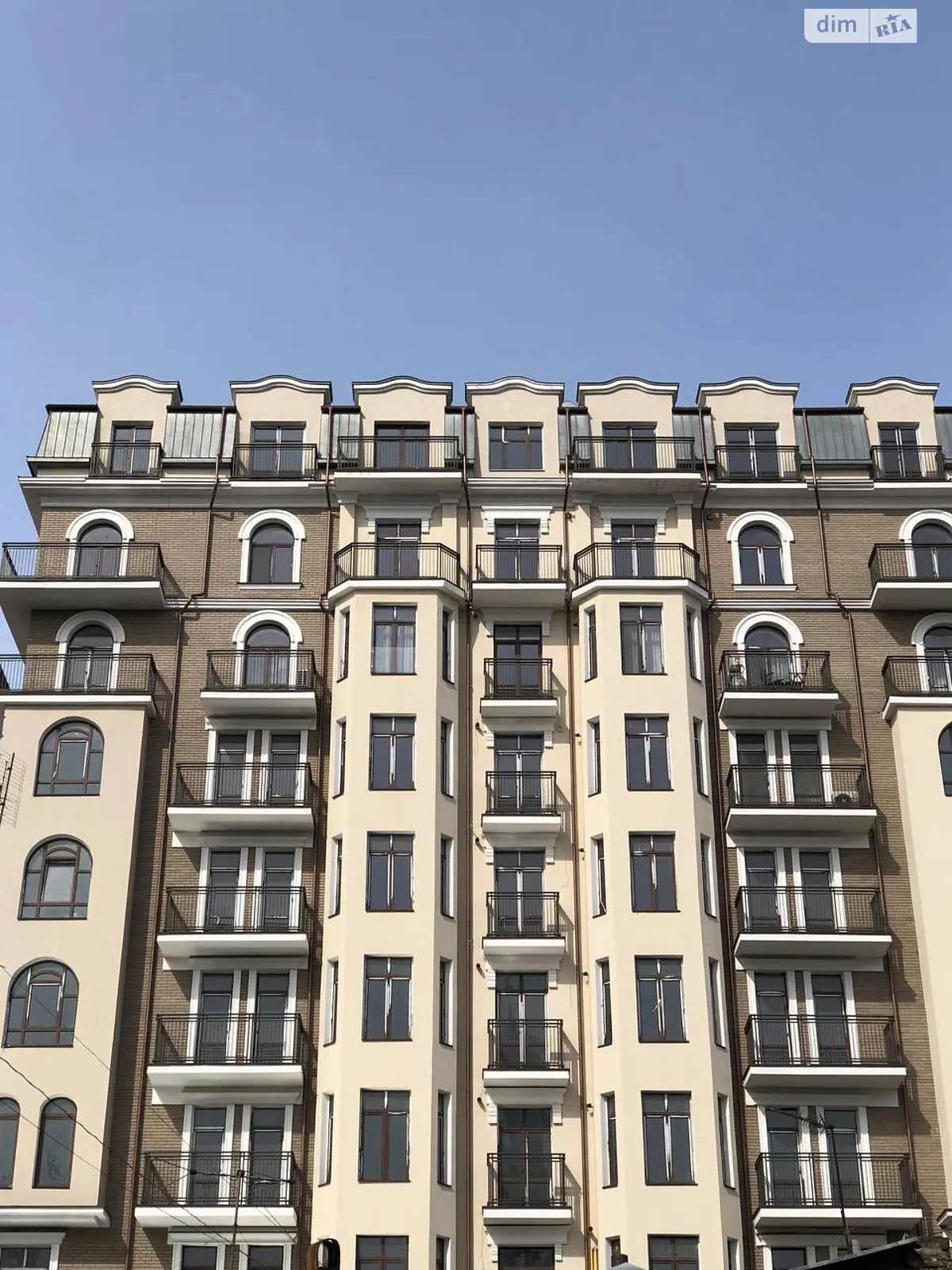Продается 3-комнатная квартира 105 кв. м в Одессе, ул. Бориса Литвака, 9 - фото 1