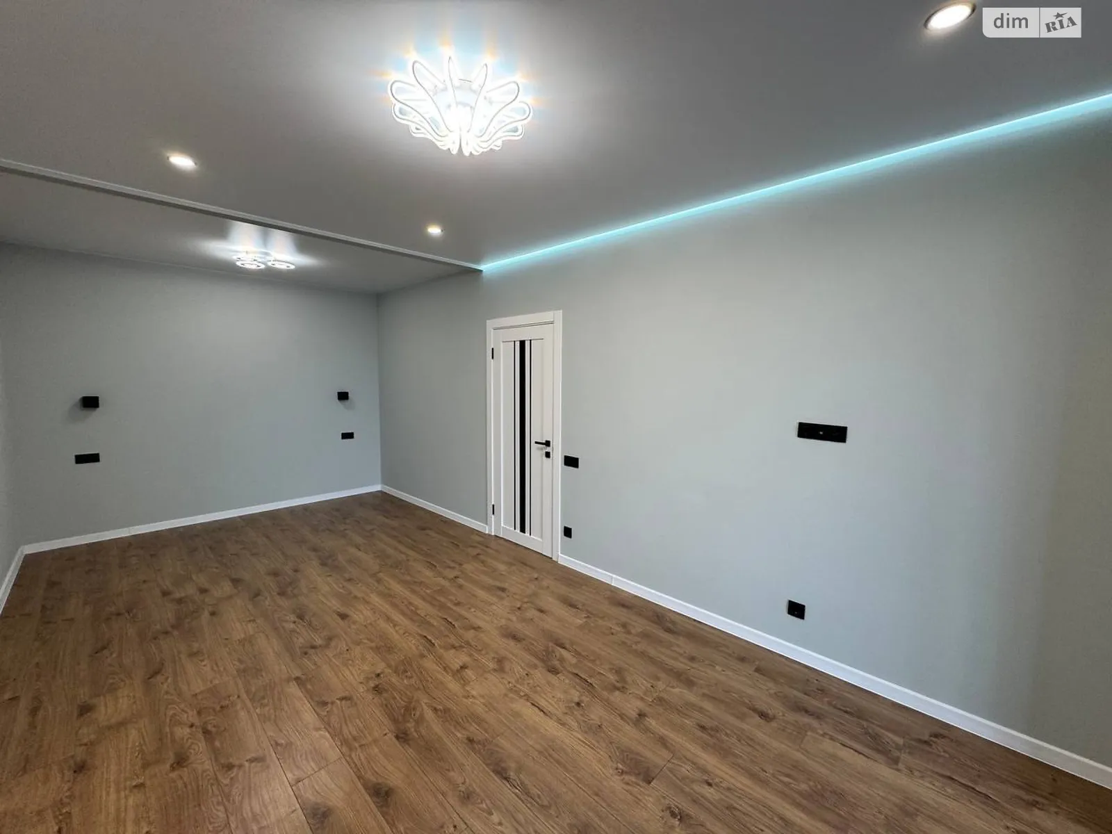 Продается 1-комнатная квартира 47 кв. м в Ивано-Франковске, цена: 63000 $ - фото 1