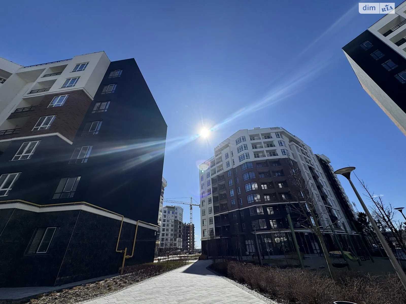 Продается 1-комнатная квартира 39.2 кв. м в Ирпене, ул. Кобылянской Ольги, 1В/28 - фото 1