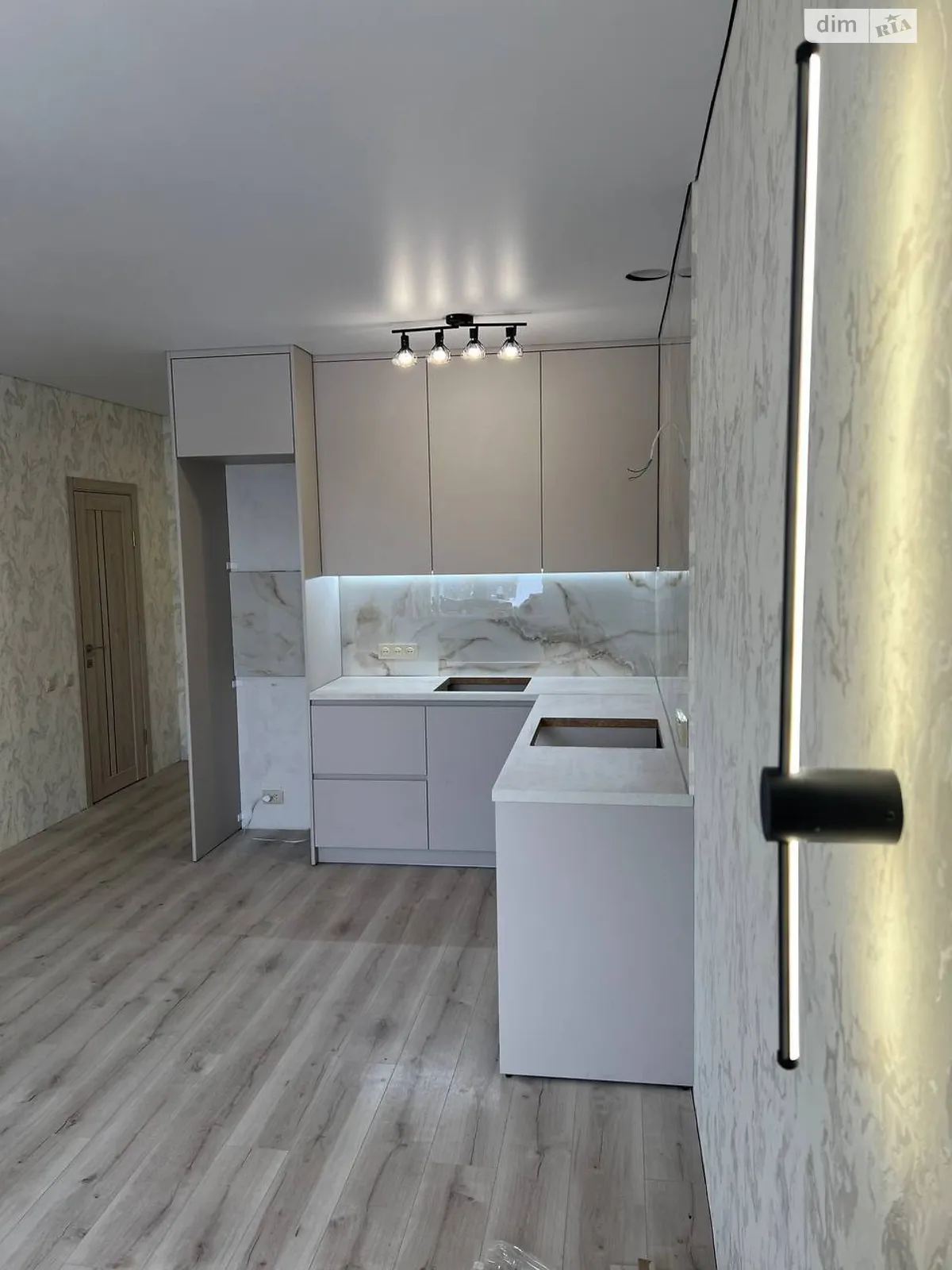 Продается 2-комнатная квартира 54 кв. м в Житомире - фото 1