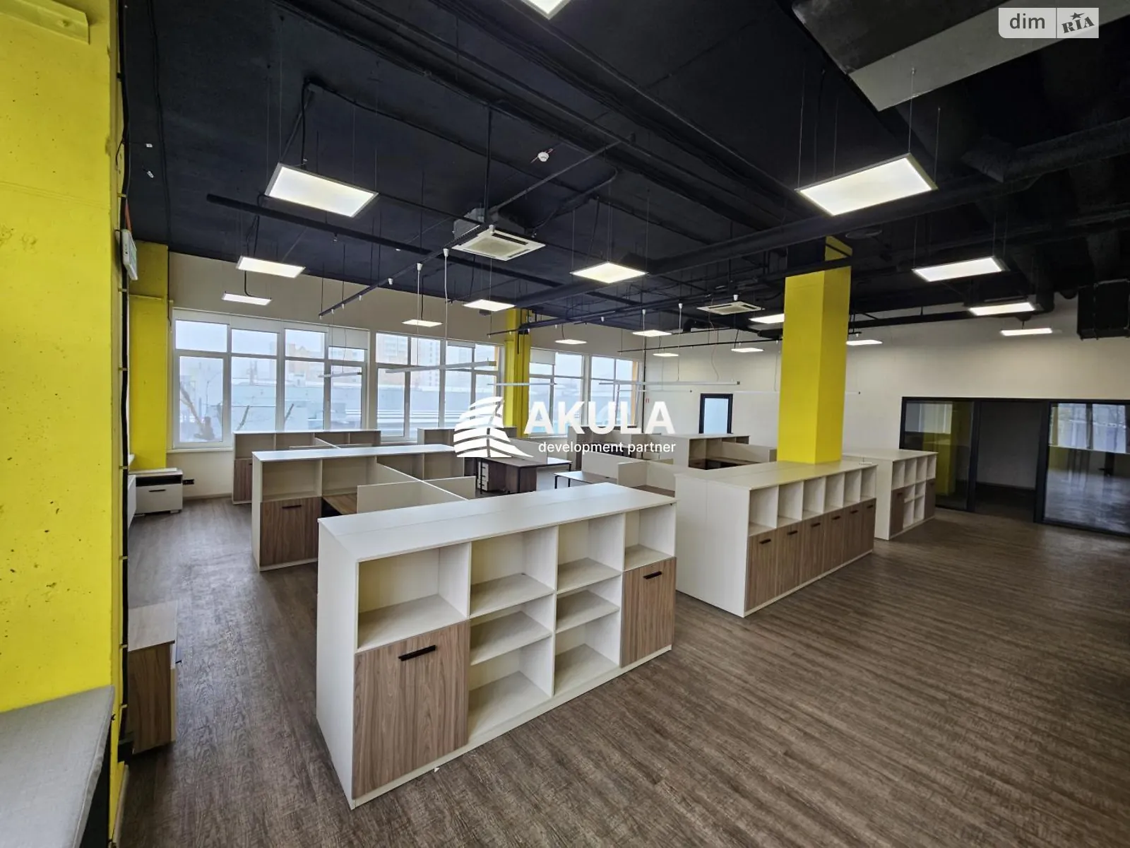 Сдается в аренду офис 325.77 кв. м в бизнес-центре, цена: 4500 $ - фото 1