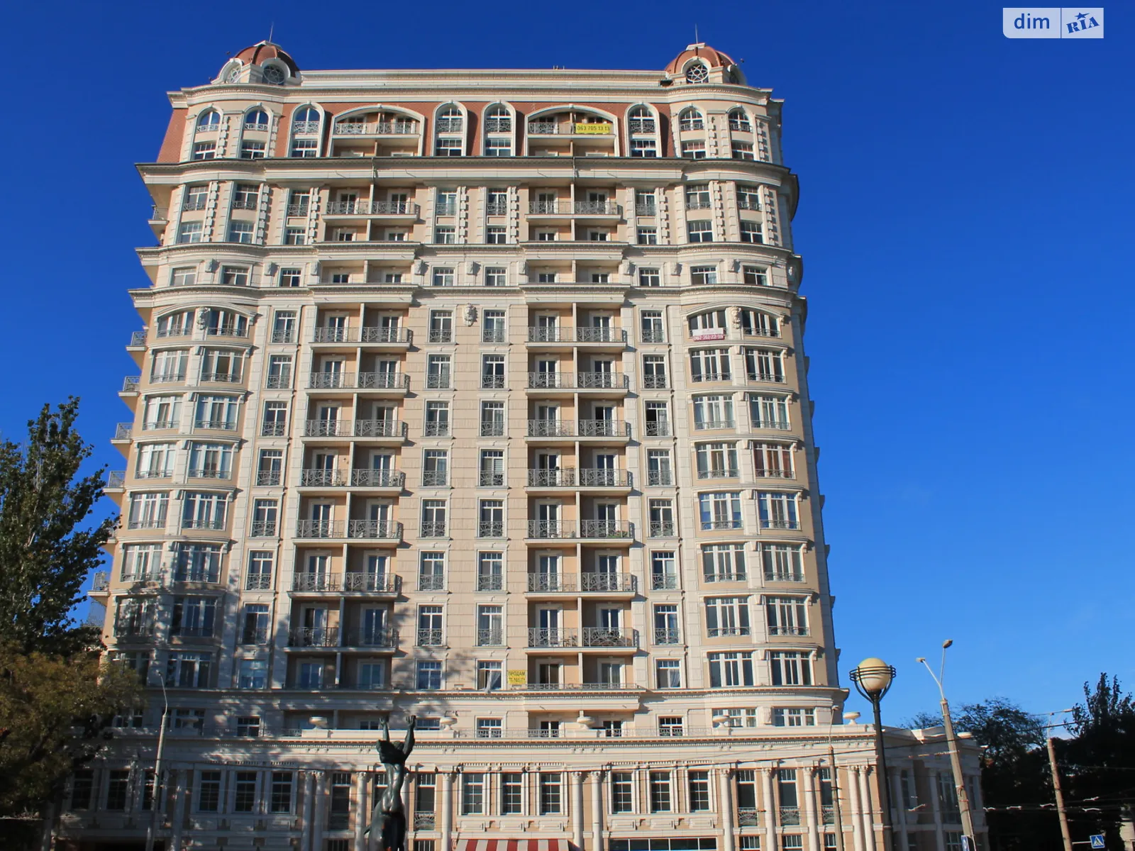 Продается 1-комнатная квартира 51 кв. м в Одессе, ул. Леонтовича, 16А - фото 1