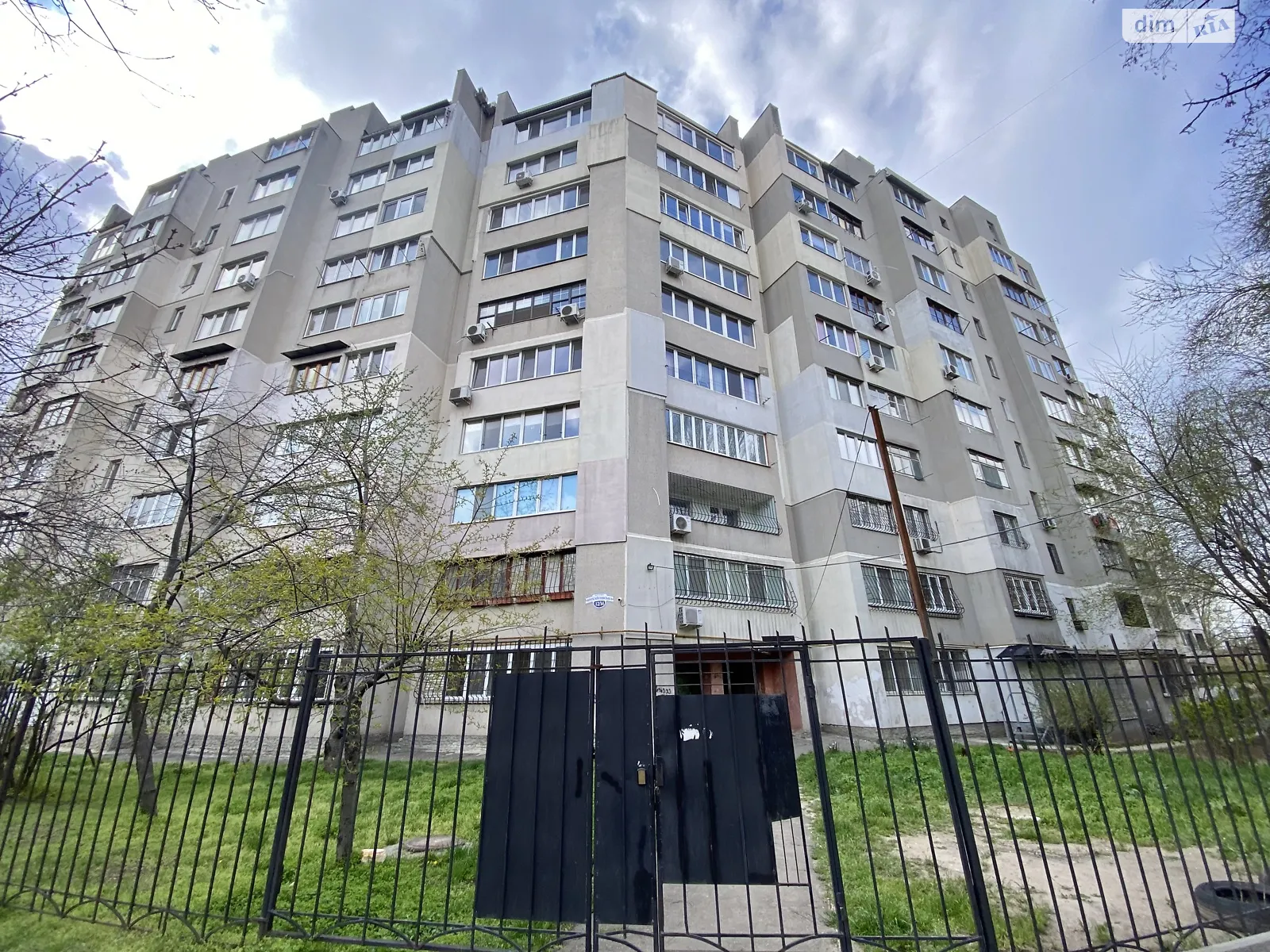 Продается 4-комнатная квартира 110 кв. м в Одессе, пл. Михайловская - фото 1