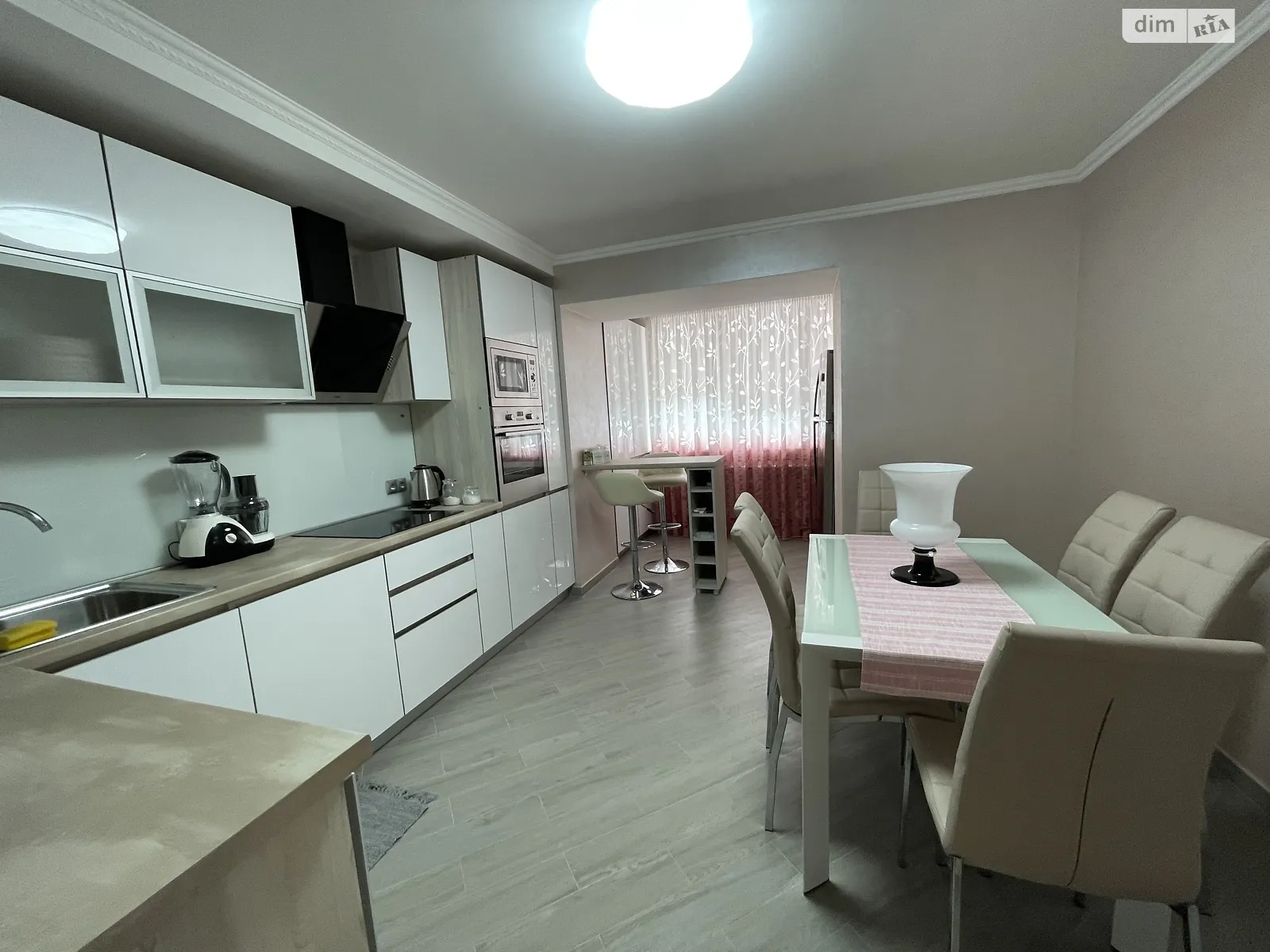 2-комнатная квартира 75 кв. м в Тернополе, ул. Академика Сергея Королева - фото 1