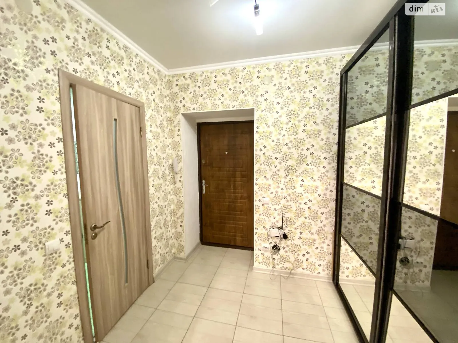 Продается 1-комнатная квартира 47.8 кв. м в Николаеве, ул. Лазурная - фото 1
