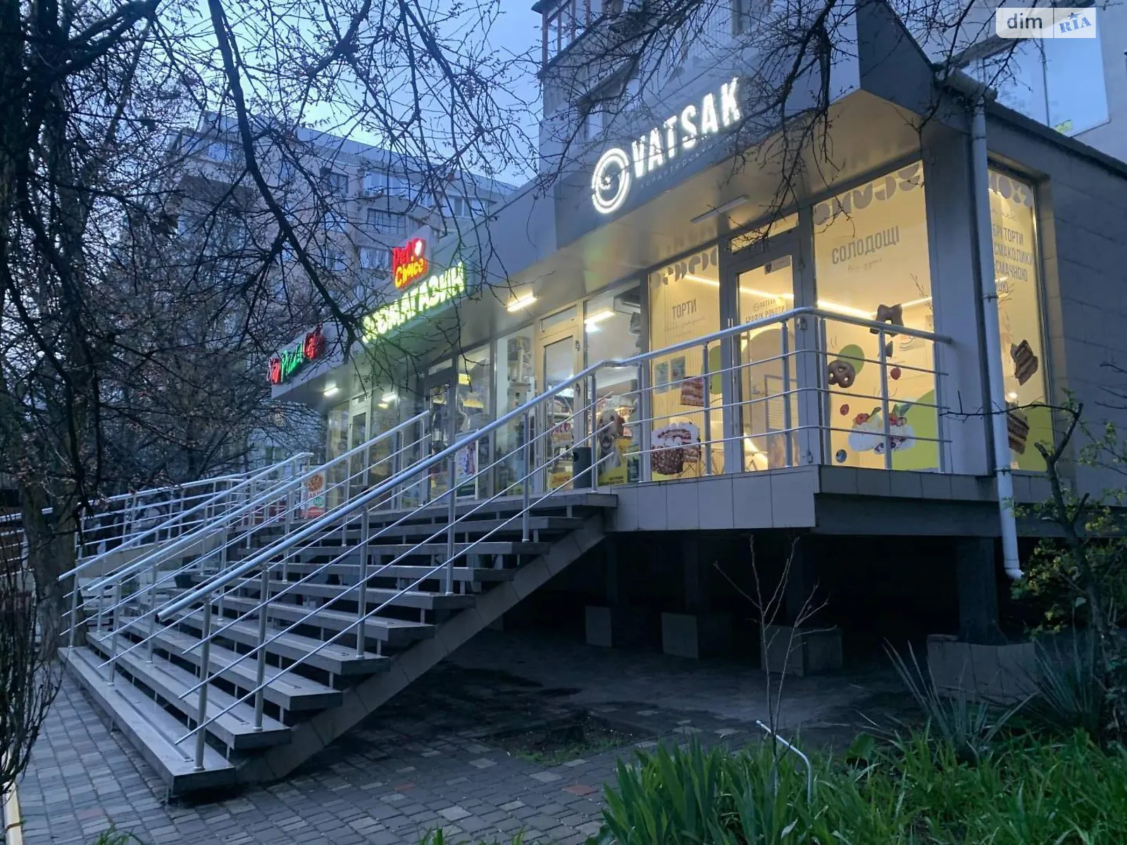 Продается объект сферы услуг 160 кв. м в 12-этажном здании, цена: 300000 $ - фото 1