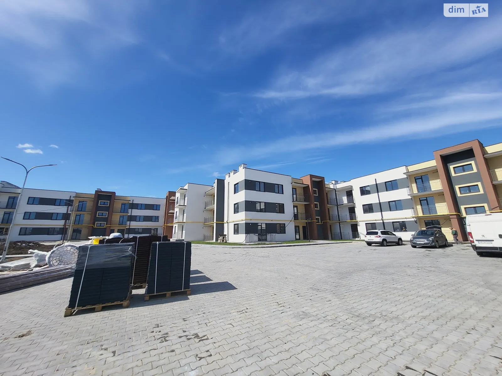 Продается 1-комнатная квартира 41 кв. м в Виннице, 4-й пер. Леонида Каденюка(Комарова), 1 - фото 1