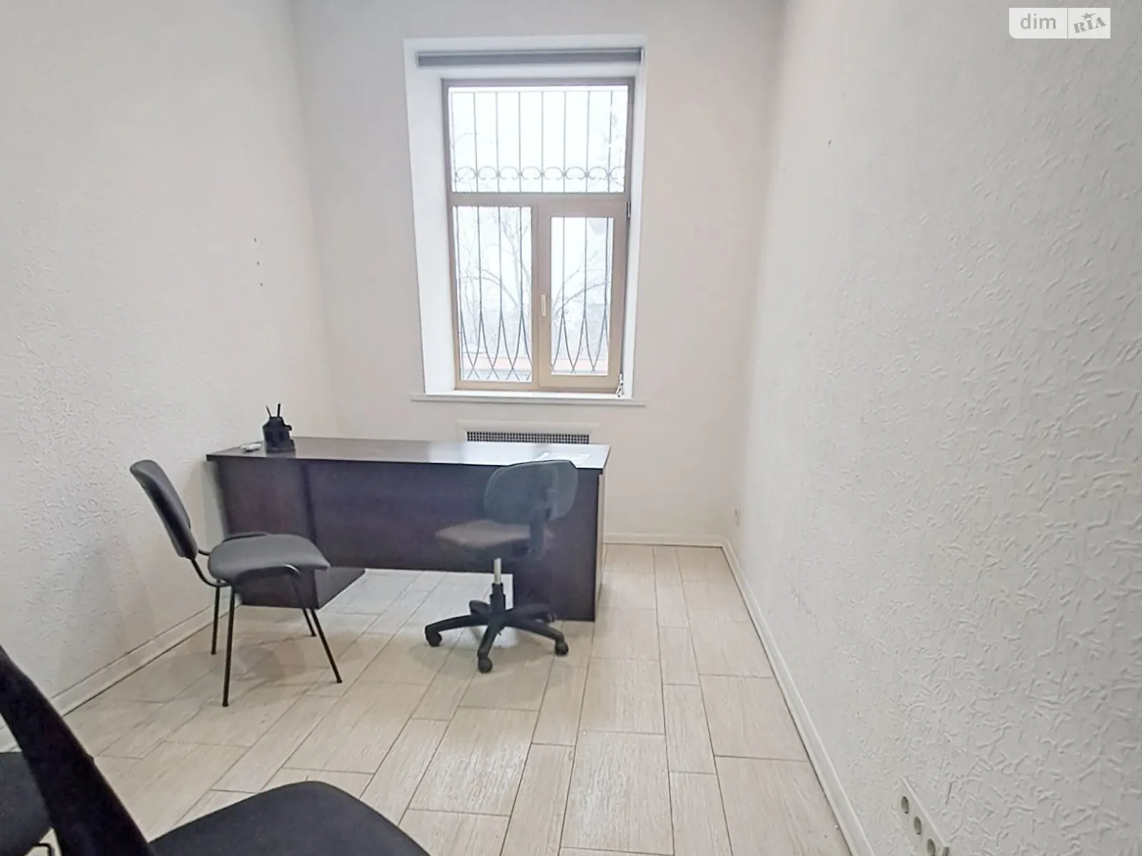 Сдается в аренду офис 16 кв. м в бизнес-центре, цена: 12020 грн - фото 1