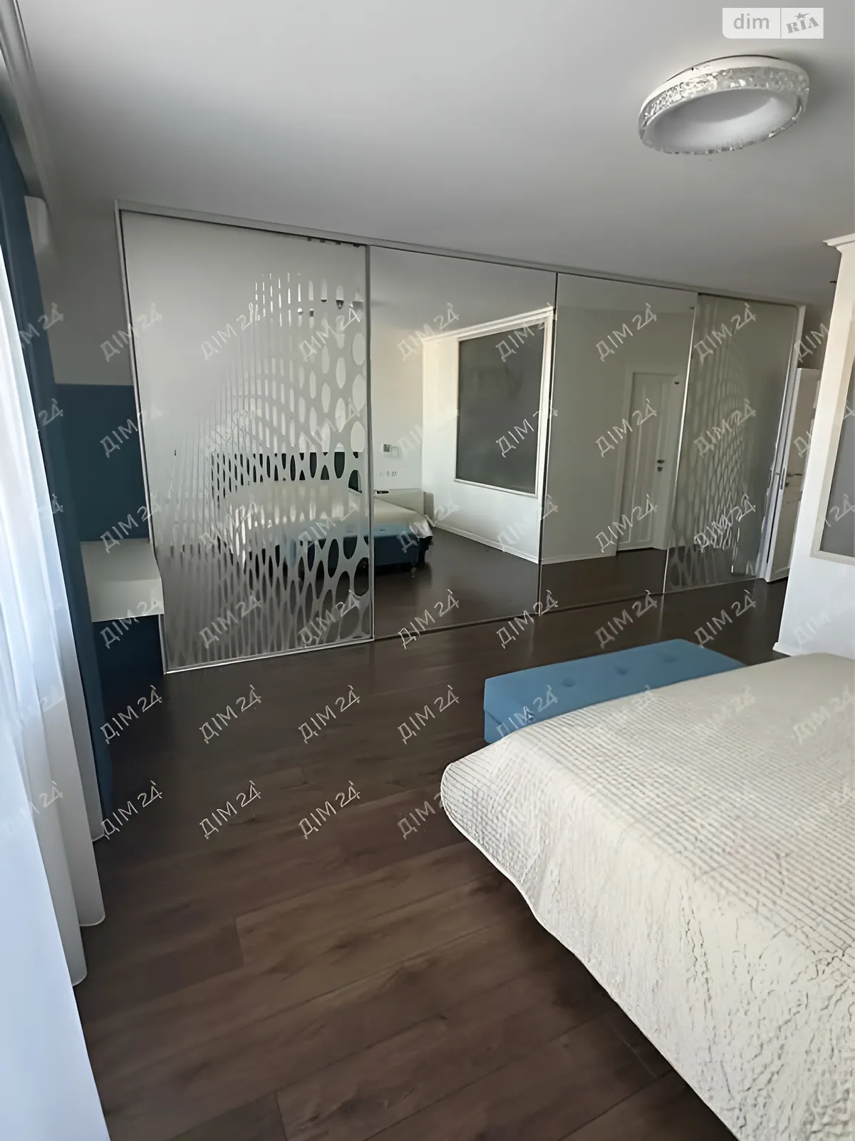 Продается 3-комнатная квартира 111 кв. м в Полтаве, пл. Независимости - фото 1