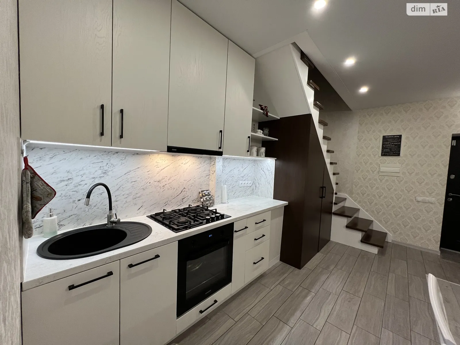 Продается 3-комнатная квартира 79 кв. м в Ирпене - фото 1
