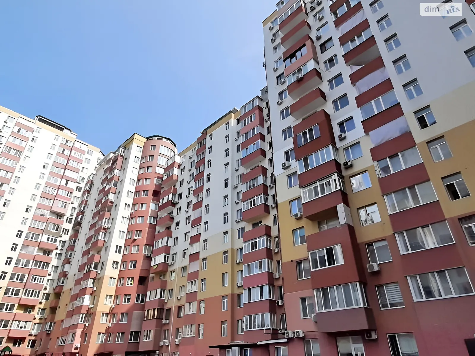 Продається 1-кімнатна квартира 77.1 кв. м у Одесі, вул. Педагогічна, 21 - фото 1