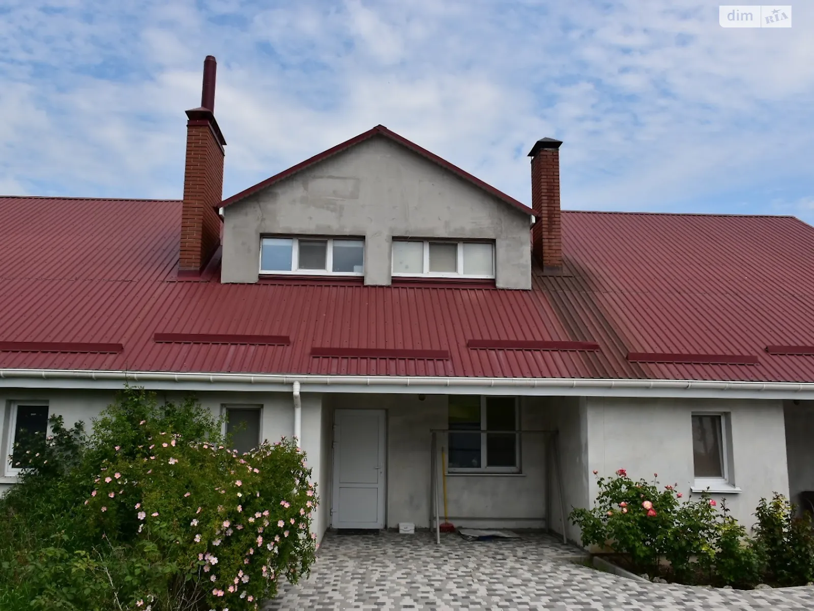 Продается дом на 2 этажа 317 кв. м с бассейном, цена: 95000 € - фото 1