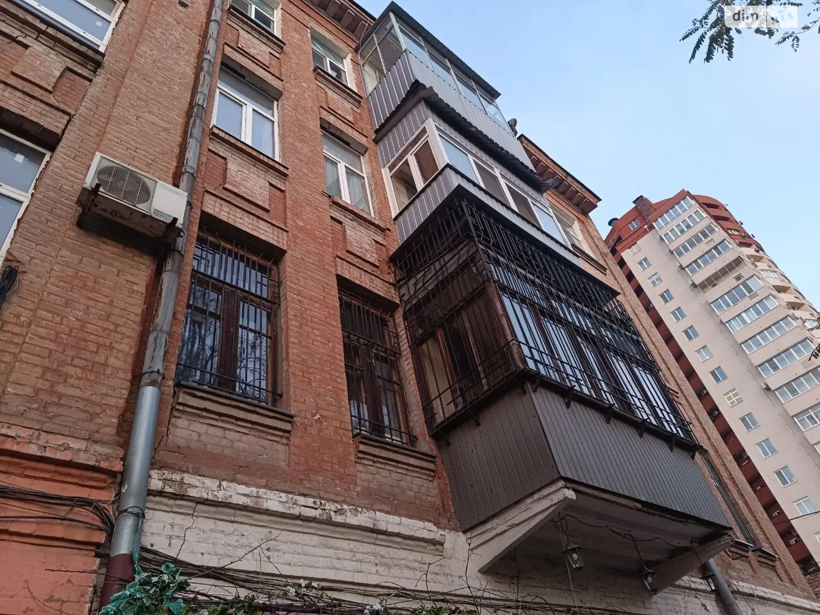Продается 3-комнатная квартира 72.2 кв. м в Днепре, ул. Святослава Храброго, 4 - фото 1