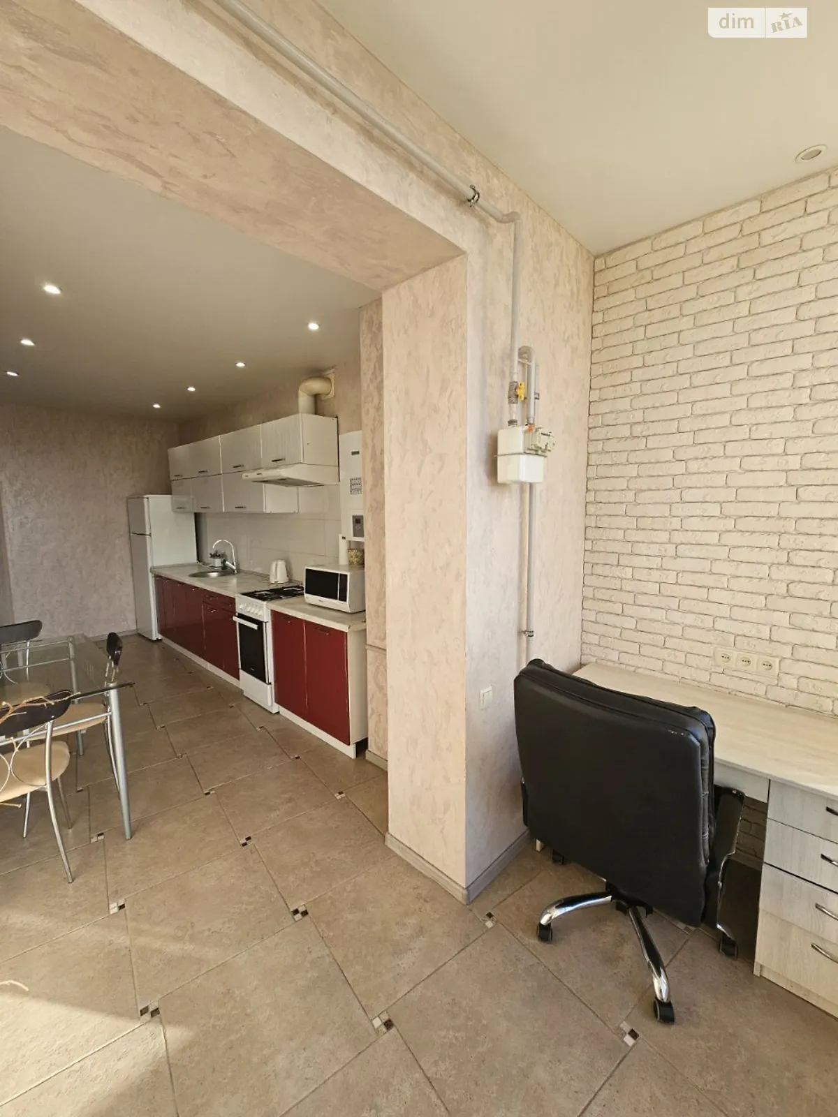 Сдается в аренду 1-комнатная квартира 54 кв. м в Днепре, ул. Левка Лукьяненко, 24 - фото 1