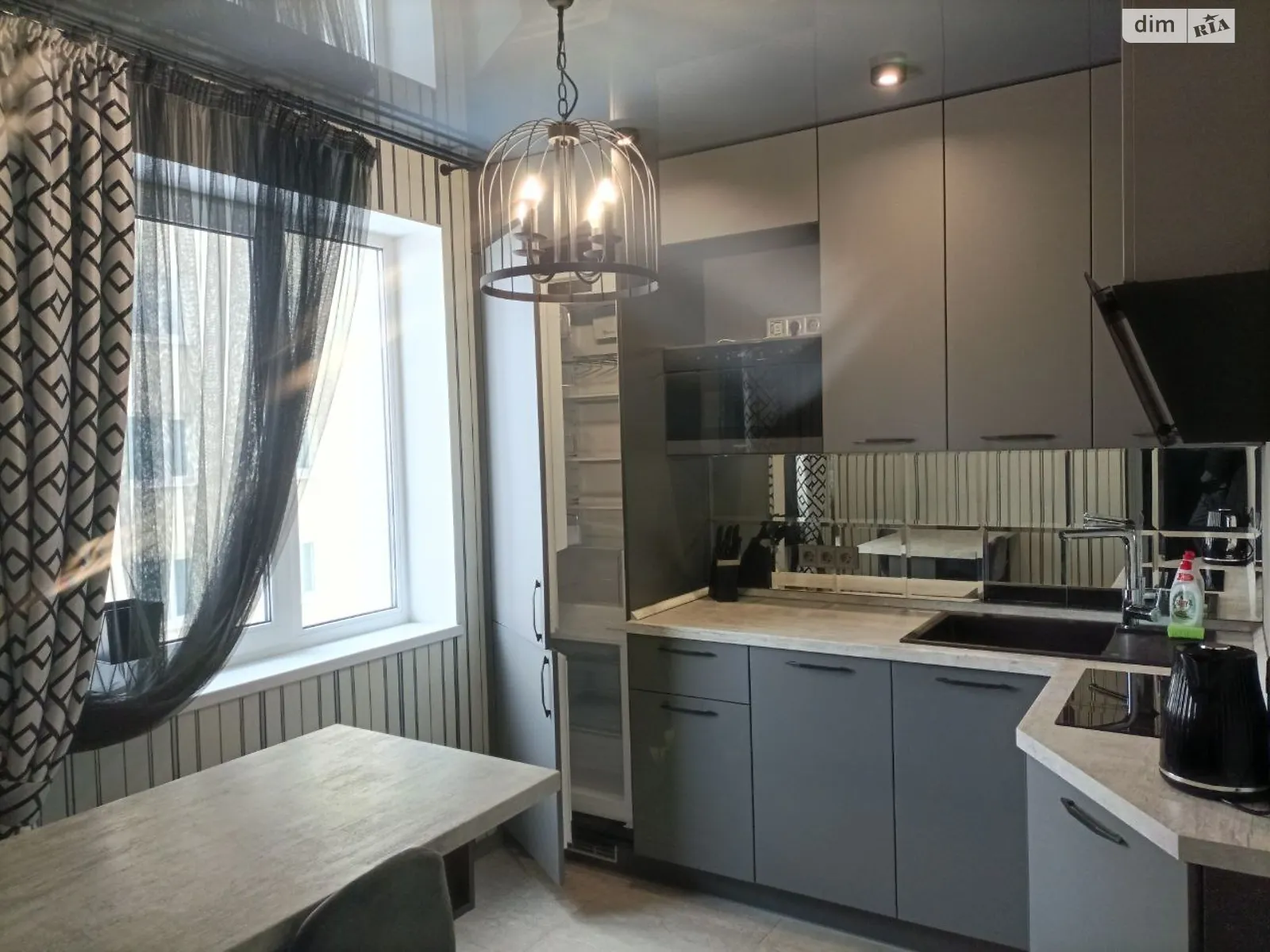 Продается 1-комнатная квартира 49 кв. м в Киеве, просп. Берестейский(Победы), 55 - фото 1