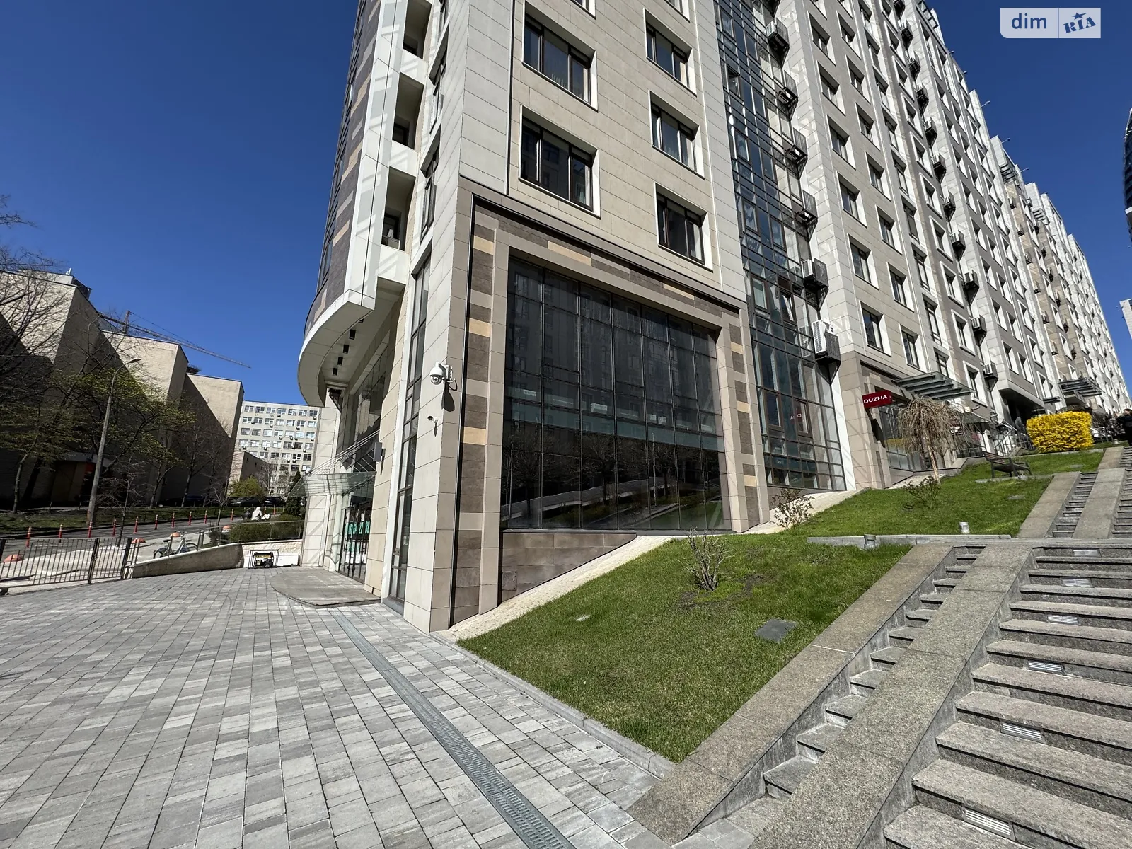 Продается офис 430 кв. м в бизнес-центре, цена: 1150000 $ - фото 1