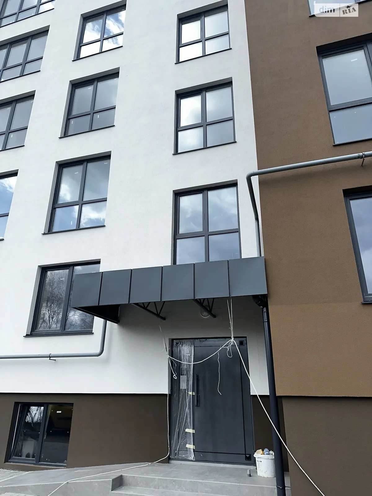 Продается 1-комнатная квартира 43.2 кв. м в Ровно, ул. Черновола Вячеслава, 94Е - фото 1