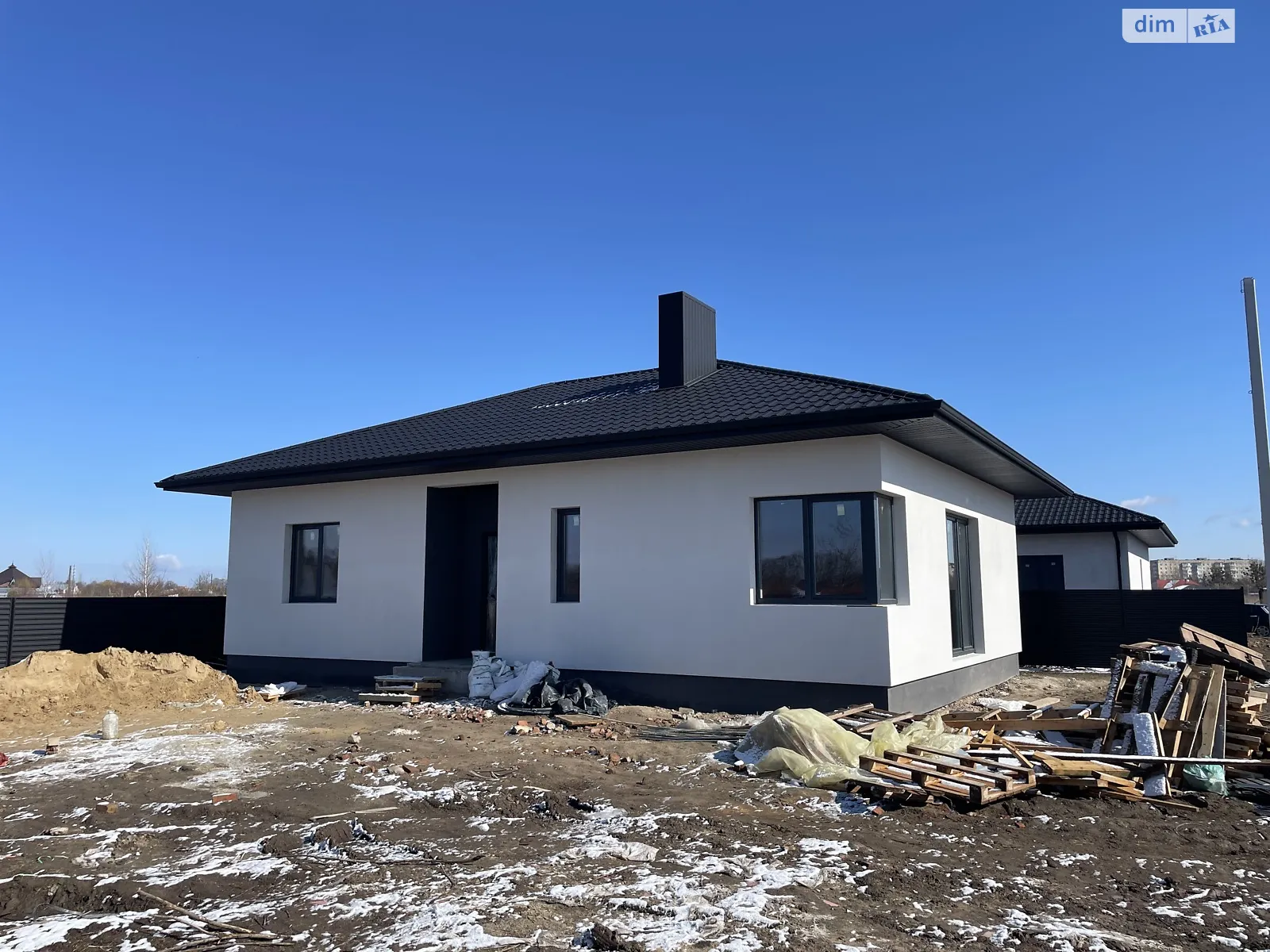 Продается одноэтажный дом 92 кв. м с участком, цена: 65000 $ - фото 1