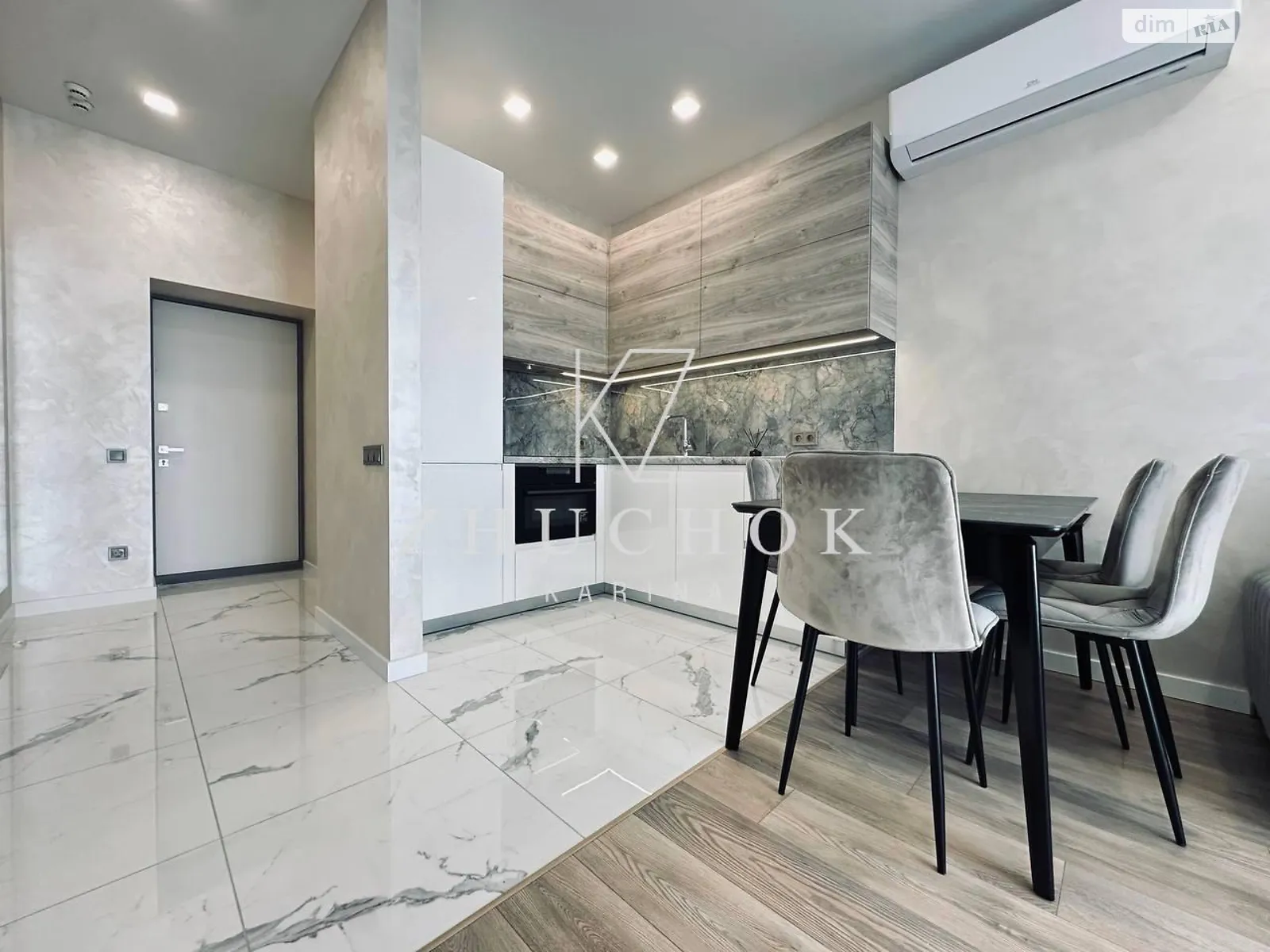 Сдается в аренду 1-комнатная квартира 52 кв. м в, цена: 700 $ - фото 1