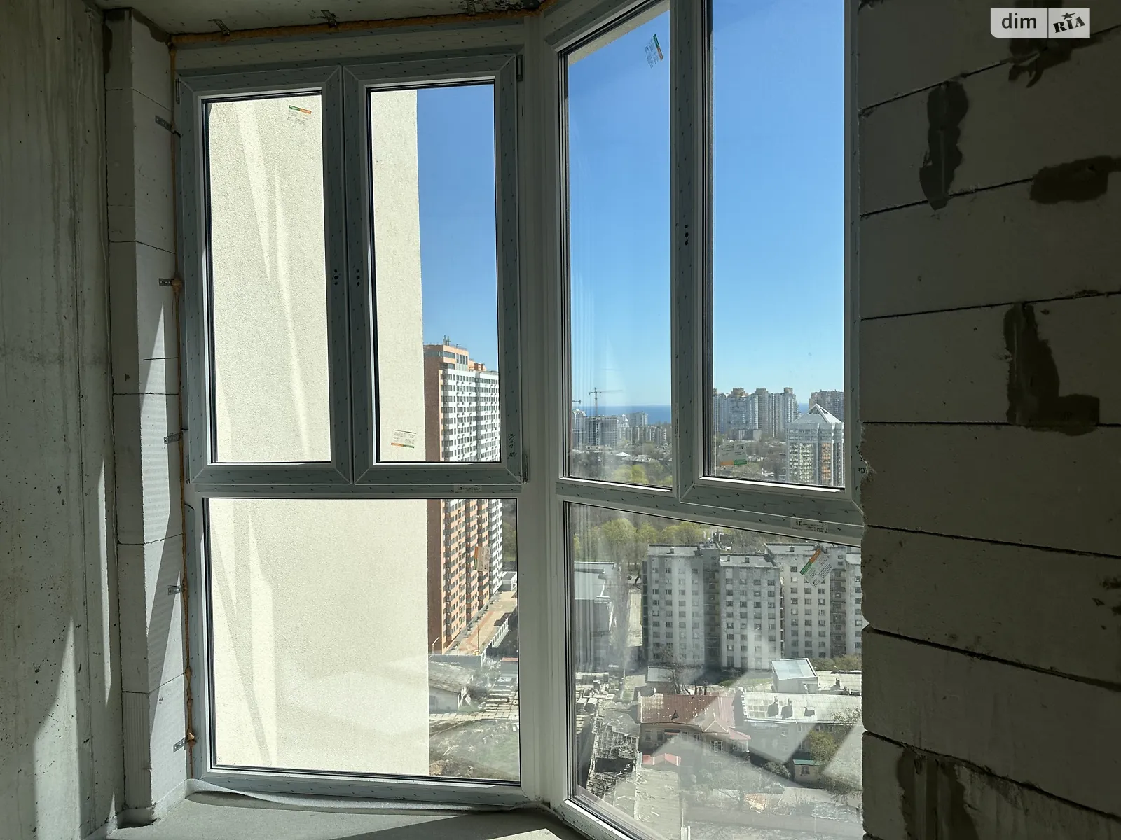 Продается 1-комнатная квартира 53 кв. м в Одессе, пер. Среднефонтанский, 1А - фото 1