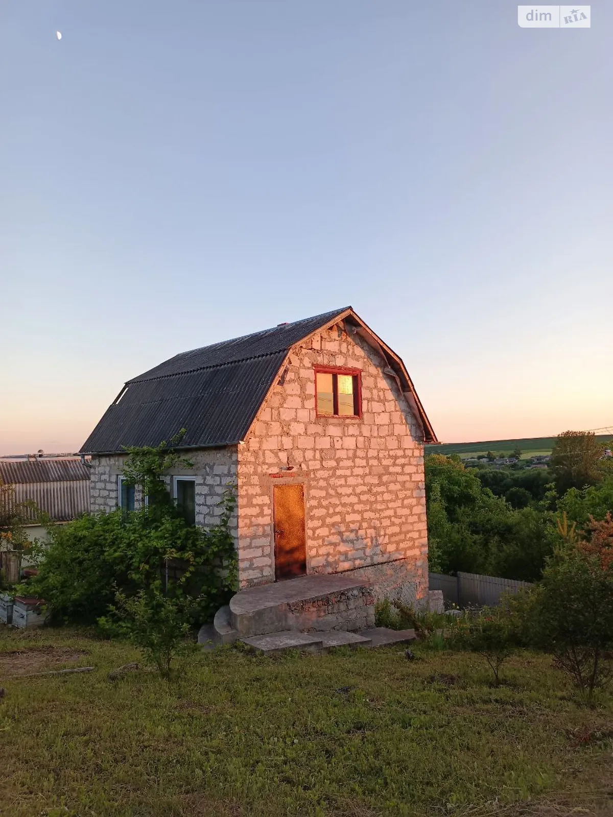 Продается дом на 2 этажа 66 кв. м с участком, цена: 12000 $ - фото 1